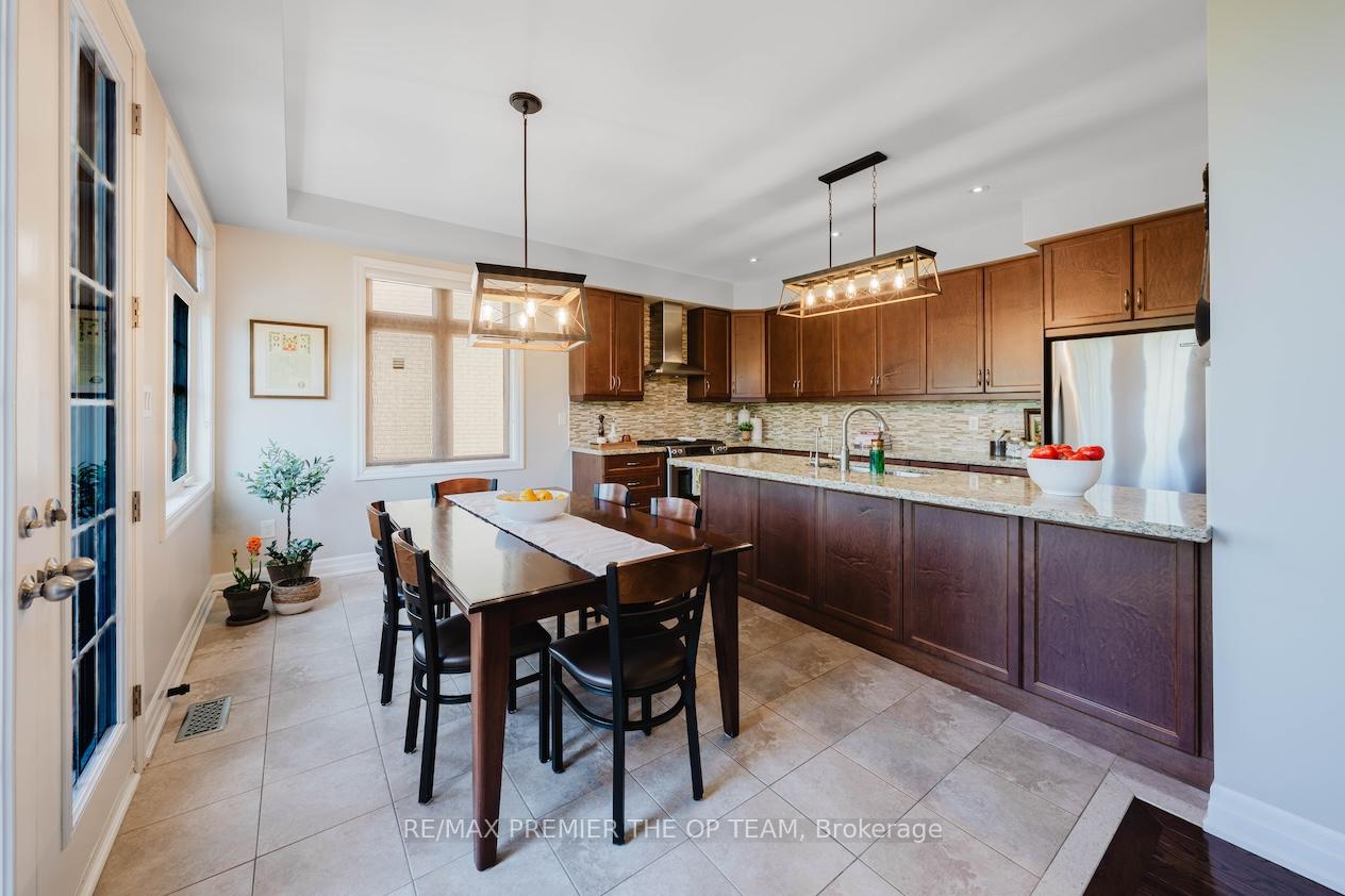 Photo 16 of 22 Adelia Place, King, King City — HOMEH
