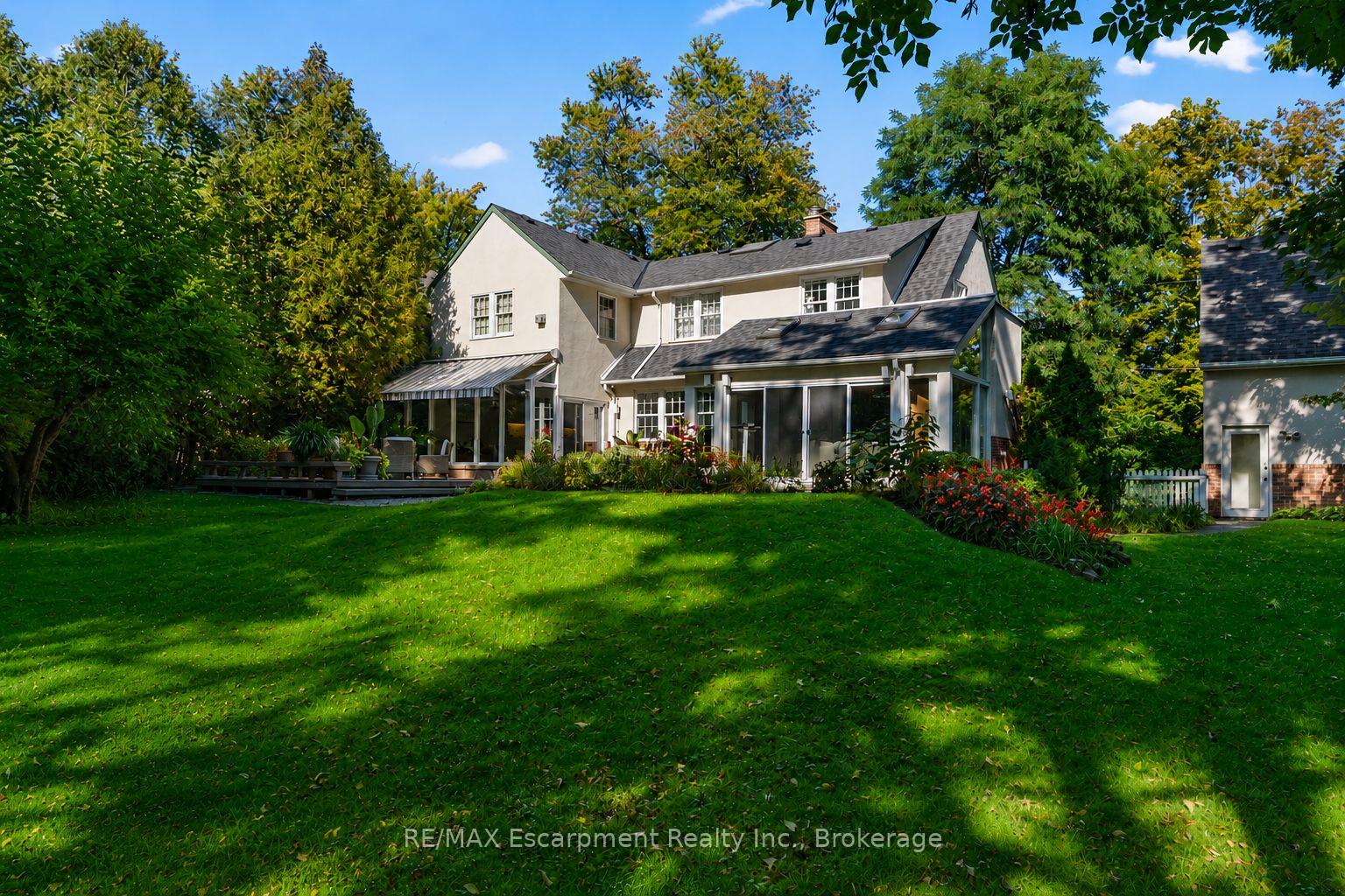 Photo 2 of 74 Howard Avenue, Oakville, Old Oakville — HOMEH