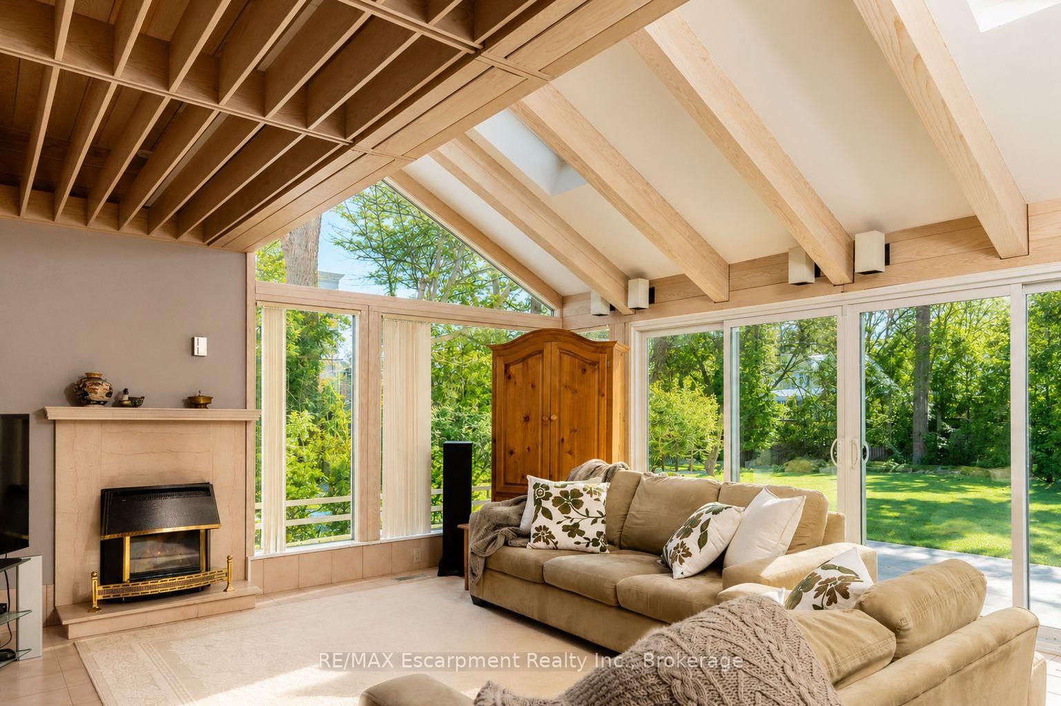 Photo 7 of 74 Howard Avenue, Oakville, Old Oakville — HOMEH
