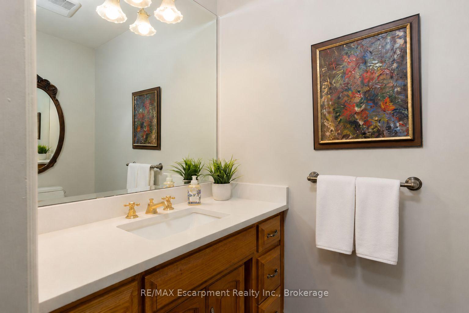 Photo 8 of 74 Howard Avenue, Oakville, Old Oakville — HOMEH