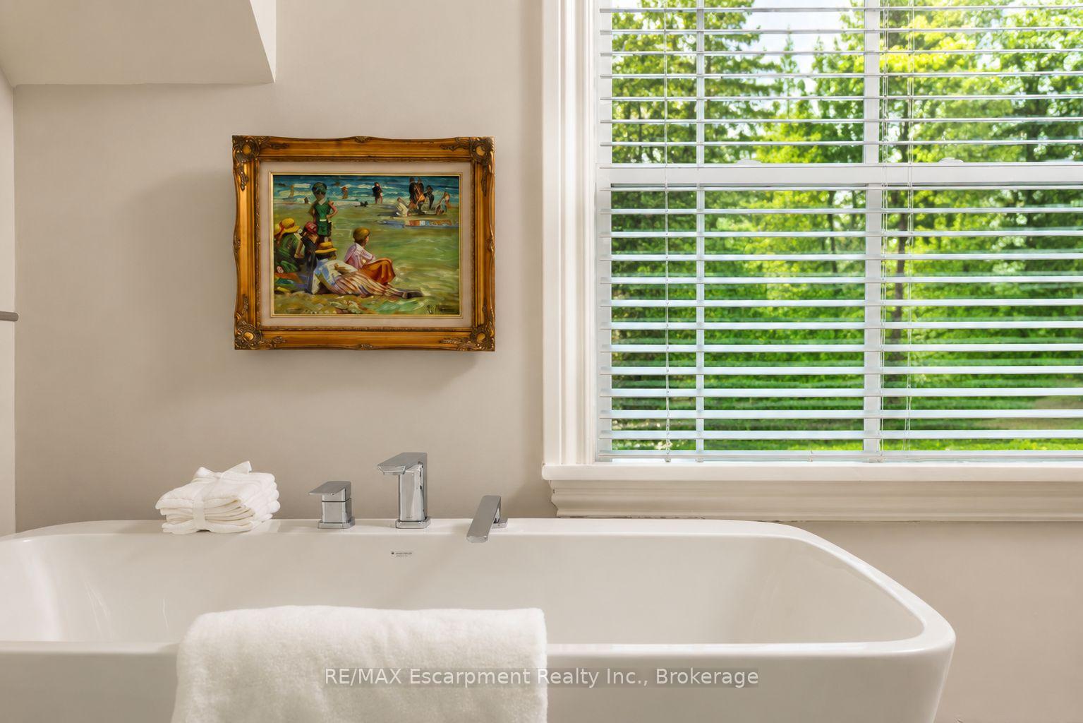 Photo 12 of 74 Howard Avenue, Oakville, Old Oakville — HOMEH