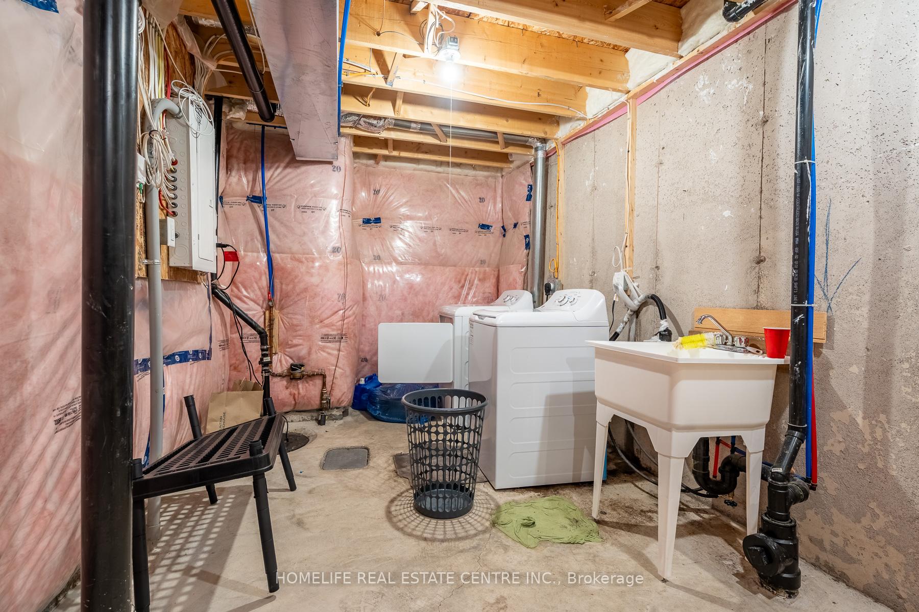 Photo 32 of 6691 Cropp Street, Niagara Falls, Morrison — HOMEH