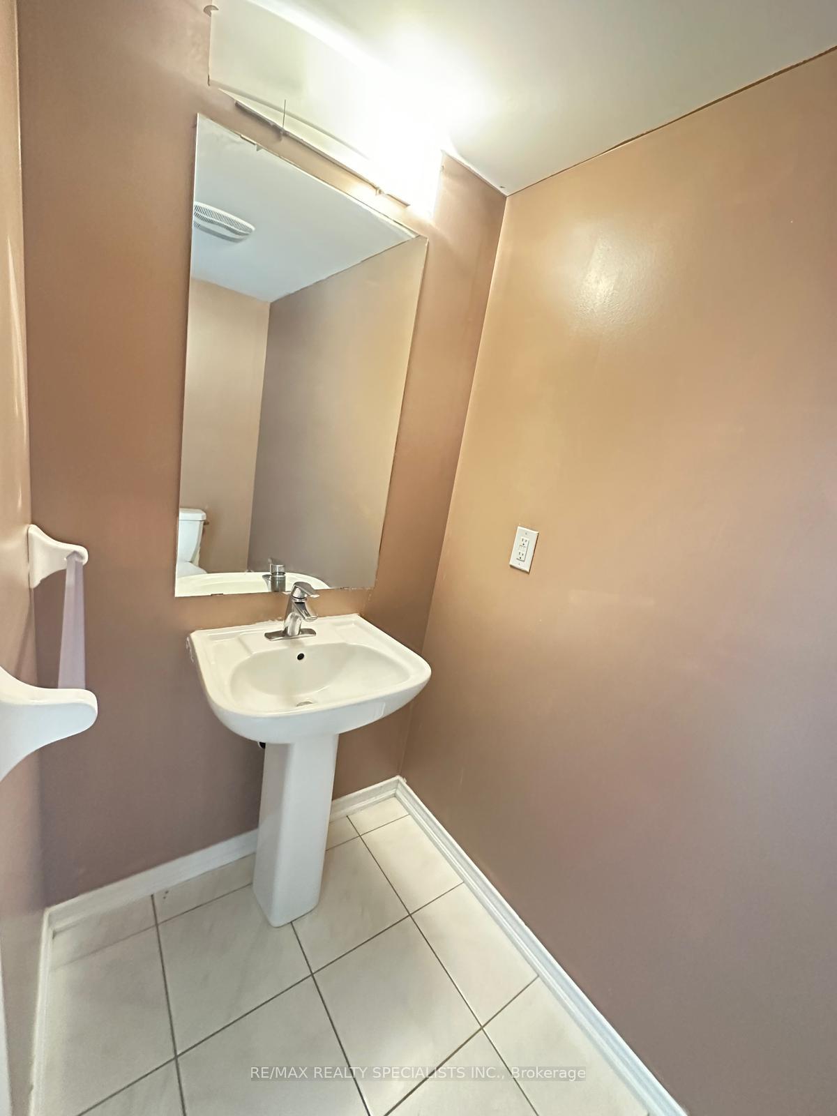 Photo 13 of 9 Cole Crescent, Brantford, Empire — HOMEH