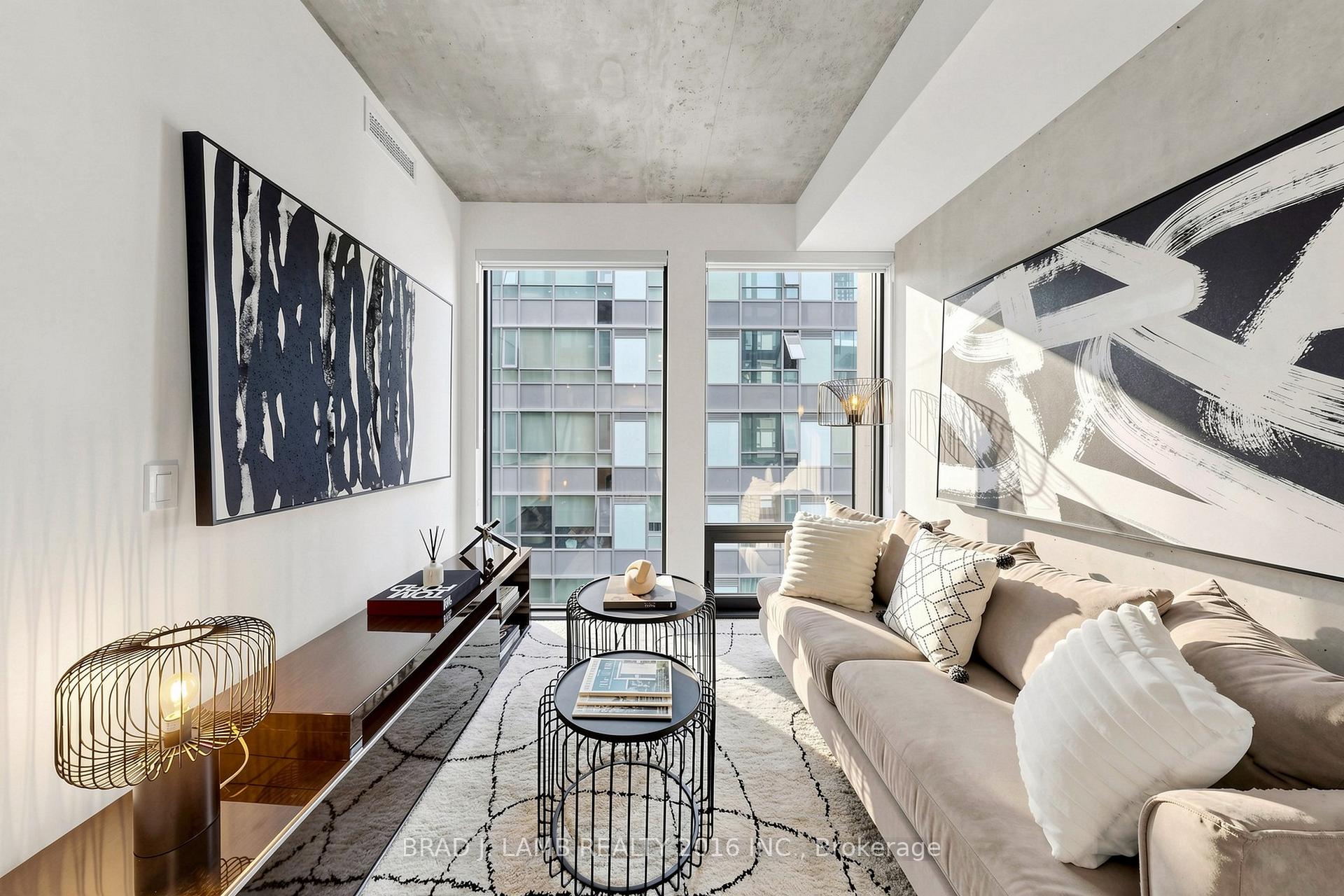 Photo 3 of Unit 701, 284 King Street E, Toronto, Moss Park — HOMEH
