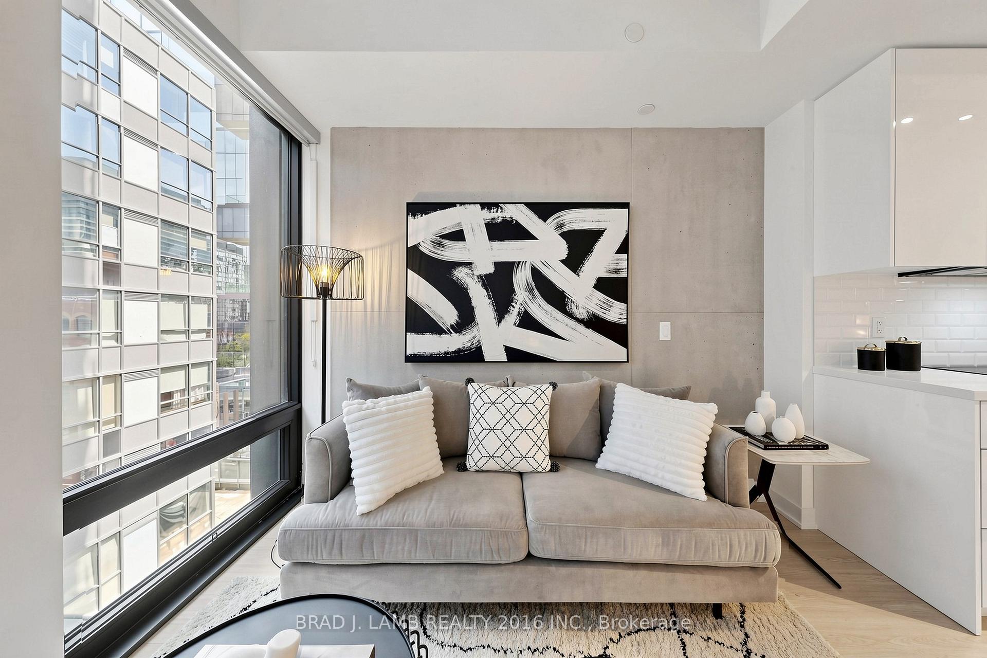 Photo 5 of Unit 701, 284 King Street E, Toronto, Moss Park — HOMEH