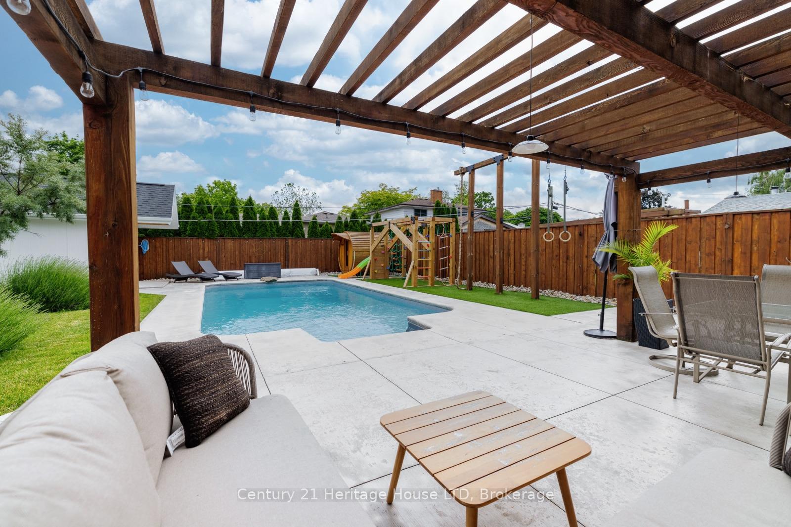 Photo 33 of 14 Stanley Street, St. Catharines, Vine/Linwell — HOMEH