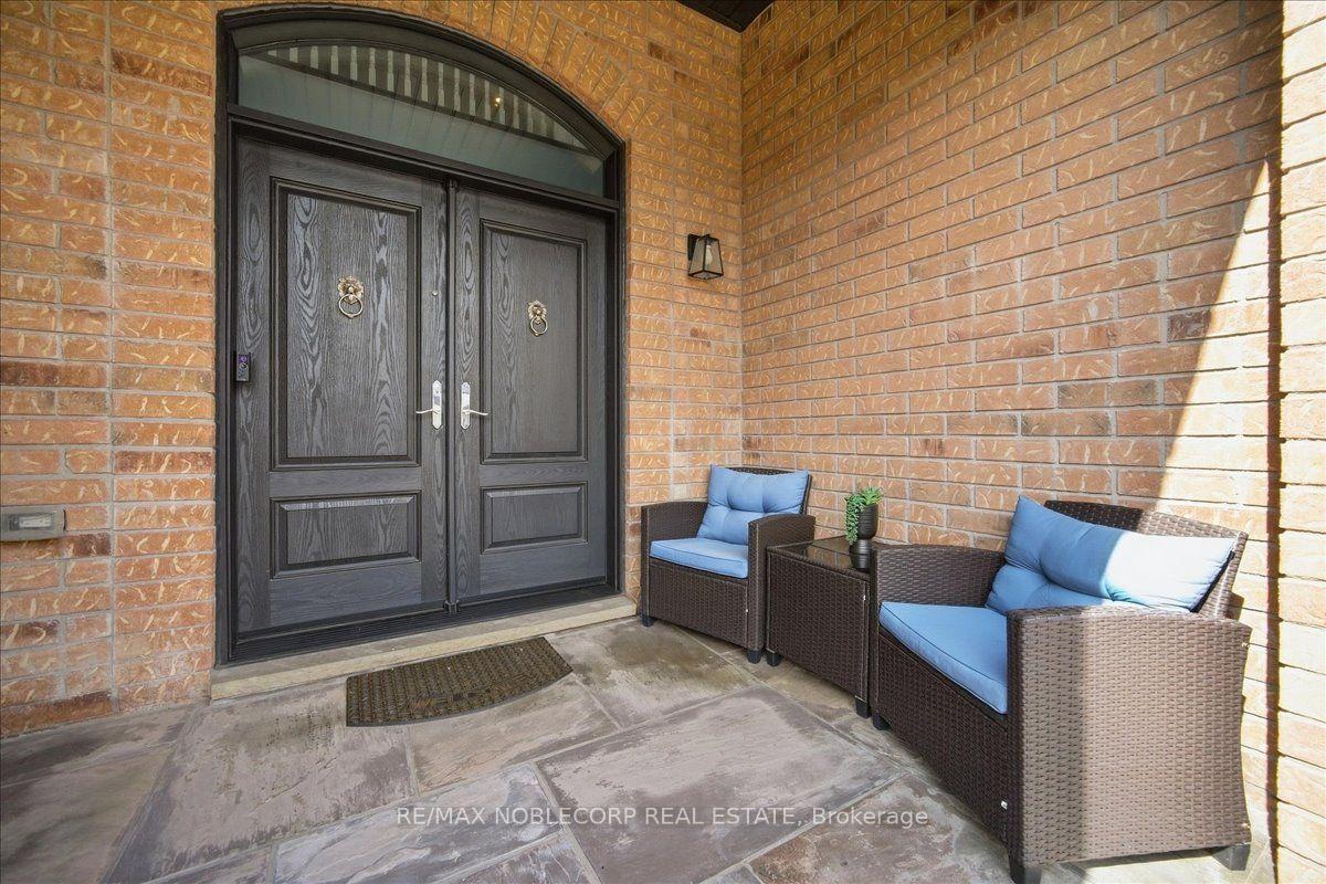 Photo 4 of 15 Degrey Drive, Brampton, Bram East — HOMEH