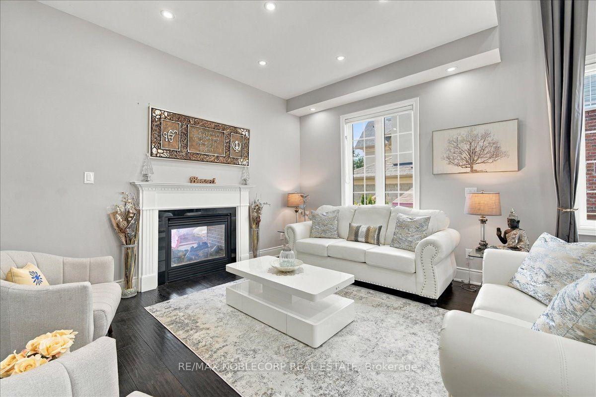 Photo 7 of 15 Degrey Drive, Brampton, Bram East — HOMEH