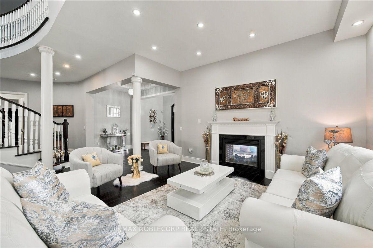 Photo 8 of 15 Degrey Drive, Brampton, Bram East — HOMEH