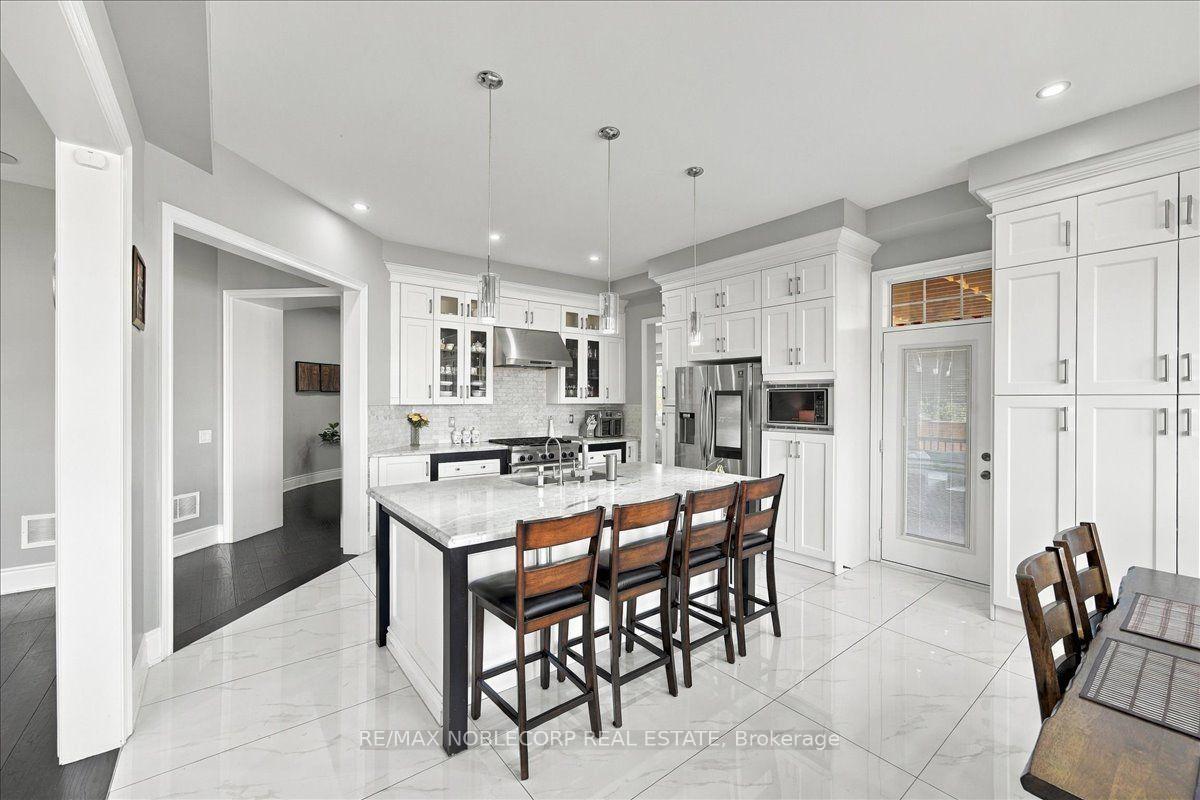 Photo 17 of 15 Degrey Drive, Brampton, Bram East — HOMEH
