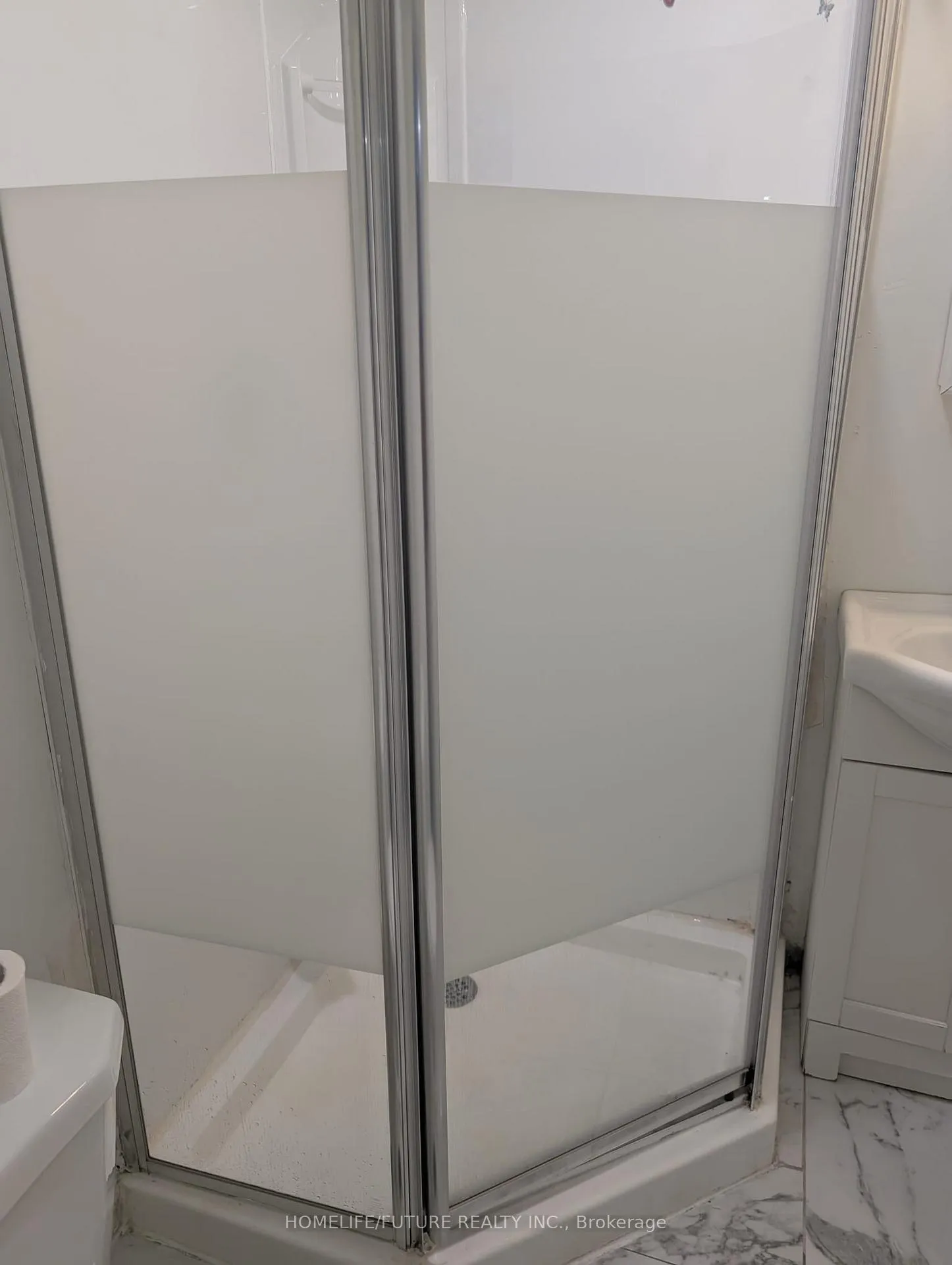 Photo 7 of Unit Bsmt, 54 Brookland Drive, Brampton, Avondale — HOMEH