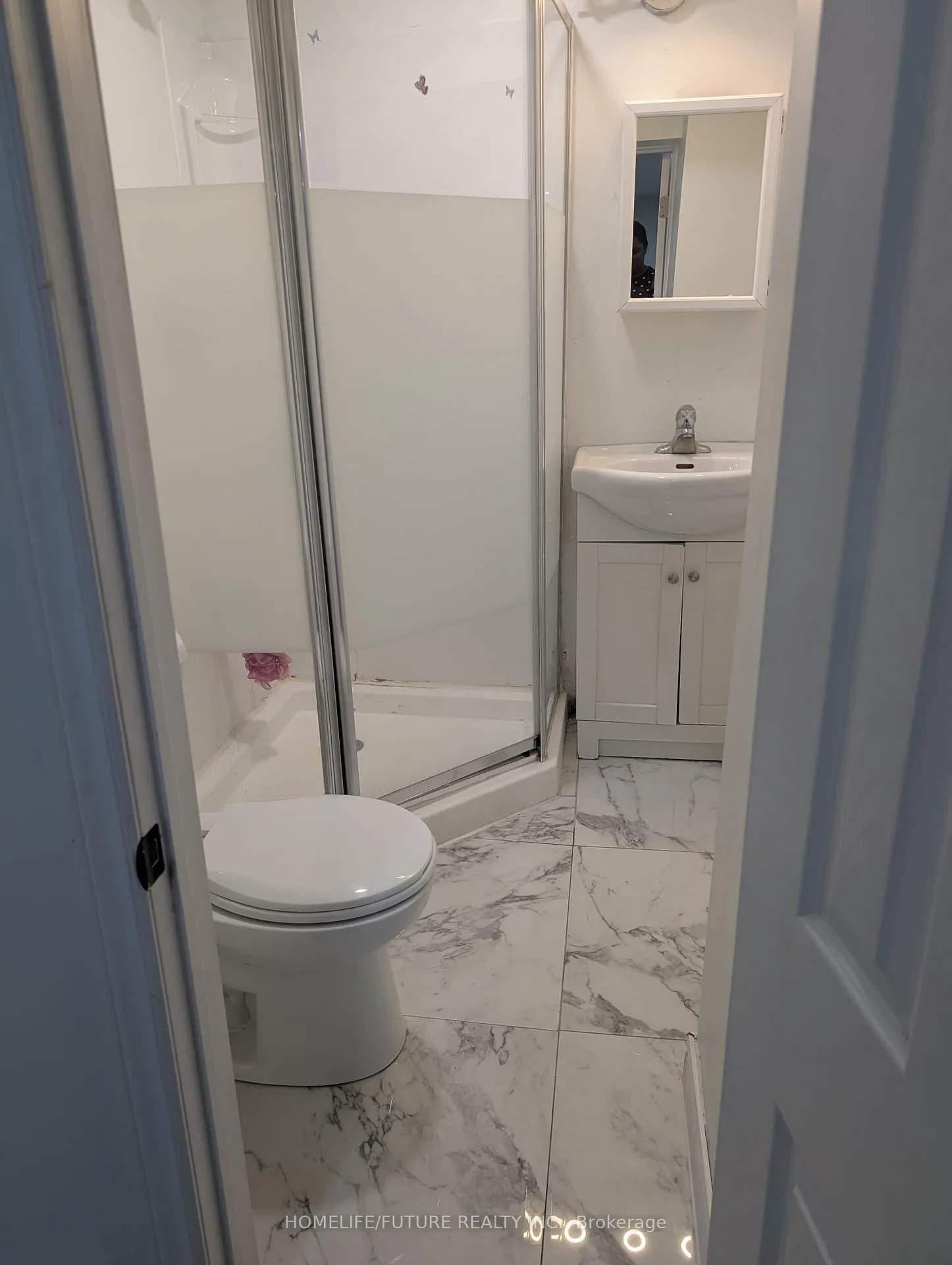 Photo 8 of Unit Bsmt, 54 Brookland Drive, Brampton, Avondale — HOMEH