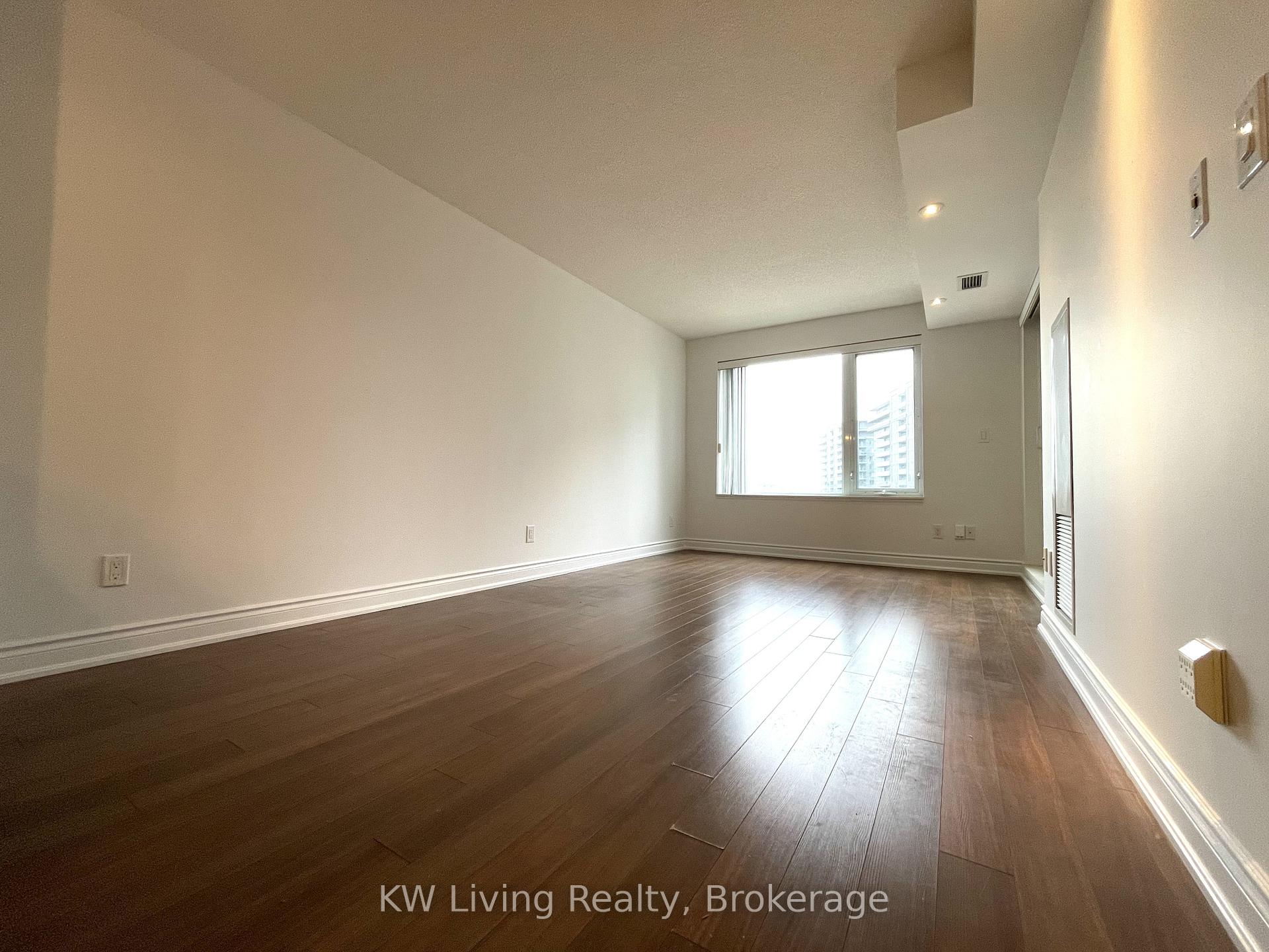 Photo 3 of Unit 501, 233 South Park Road, Markham, Commerce Valley — HOMEH