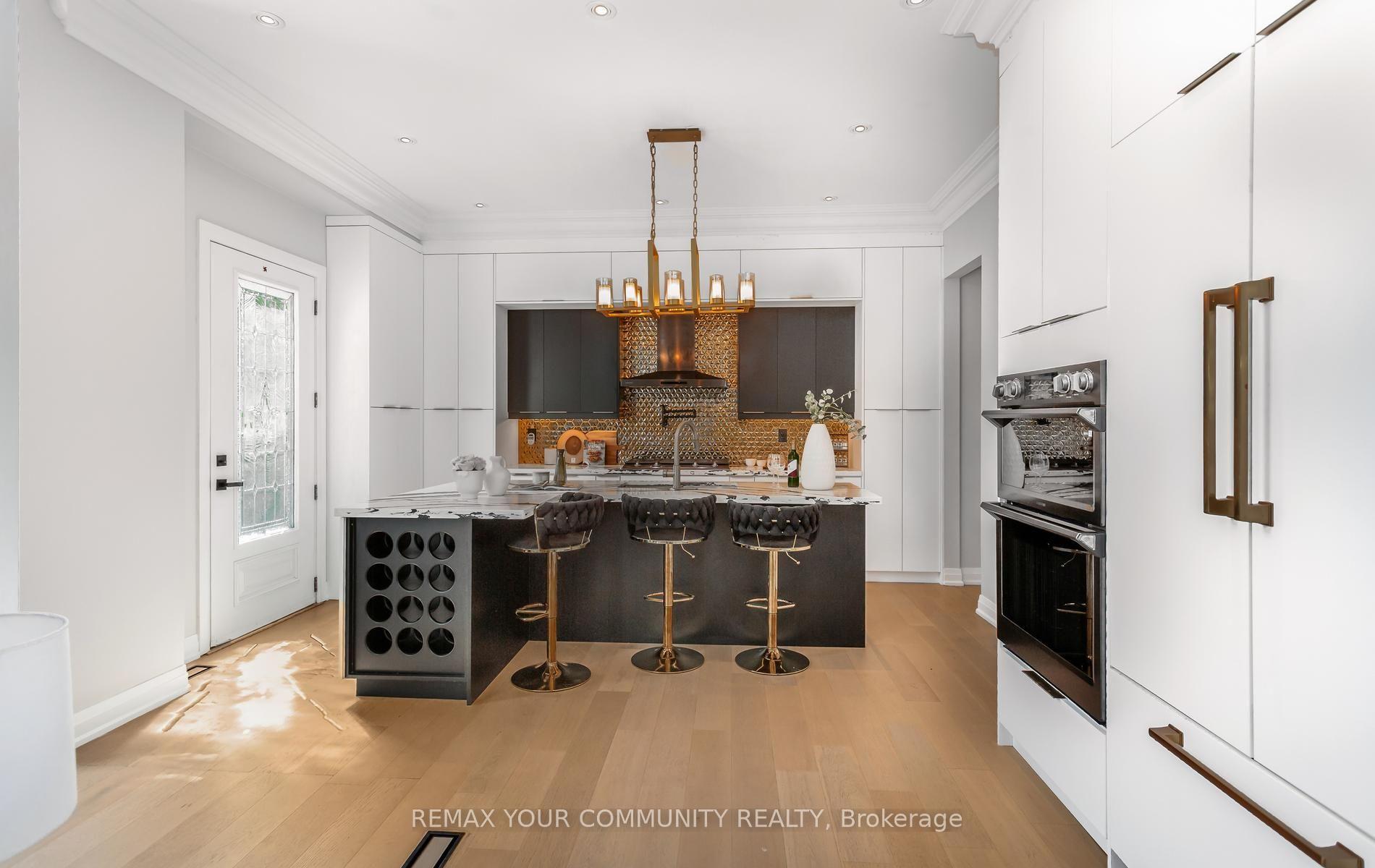 Photo 17 of 606 Stephens Crescent, Oakville, West — HOMEH