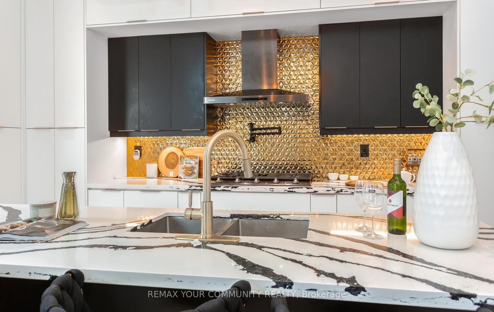 Photo 19 of 606 Stephens Crescent, Oakville, West — HOMEH