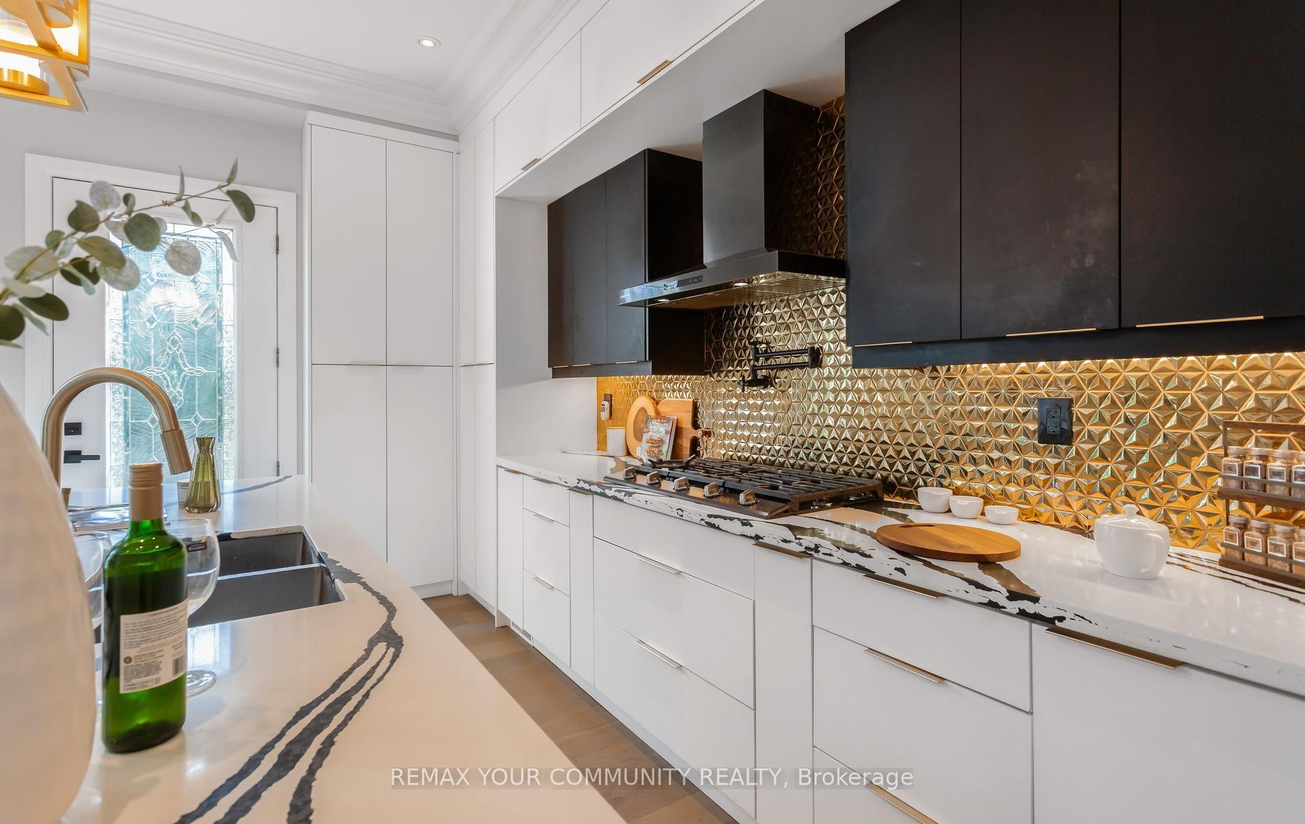 Photo 20 of 606 Stephens Crescent, Oakville, West — HOMEH