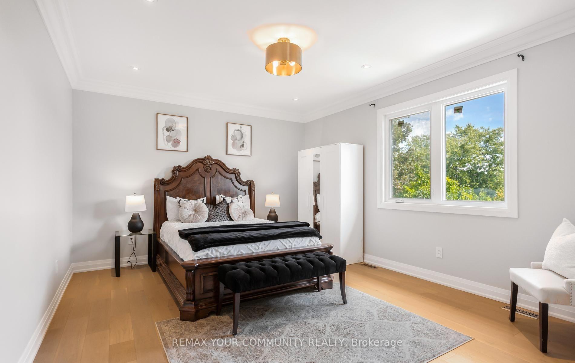Photo 32 of 606 Stephens Crescent, Oakville, West — HOMEH