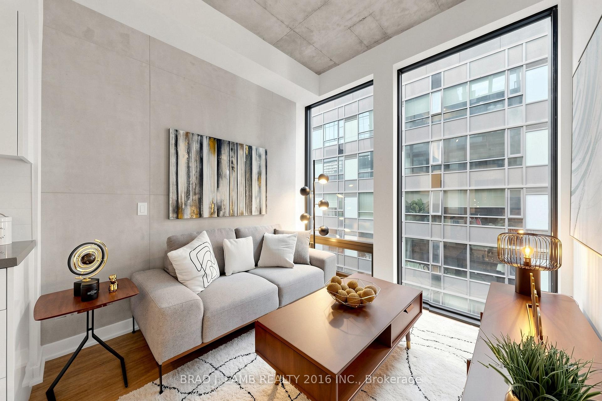 Photo 3 of Unit 808, 284 King Street E, Toronto, Moss Park — HOMEH