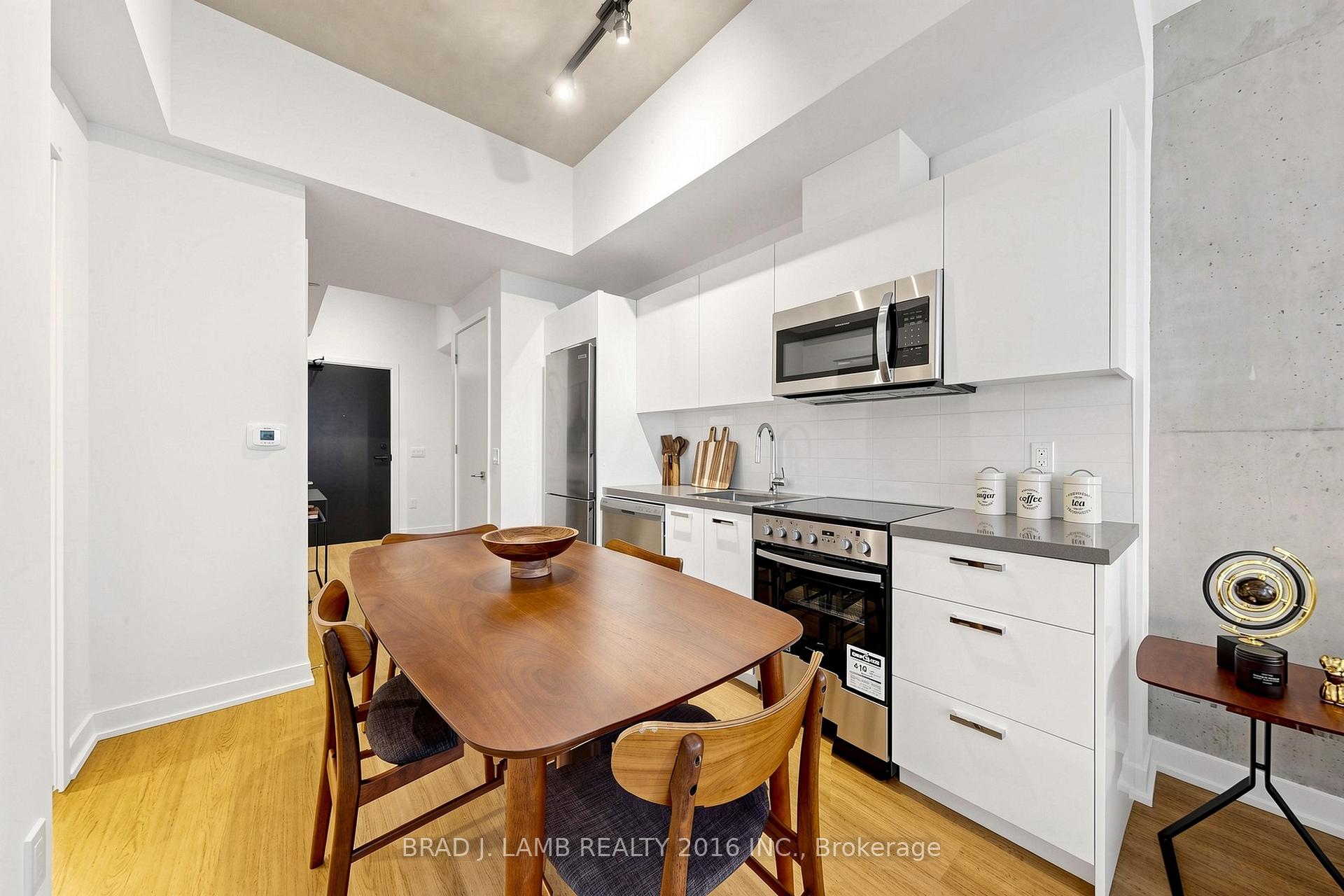 Photo 7 of Unit 808, 284 King Street E, Toronto, Moss Park — HOMEH