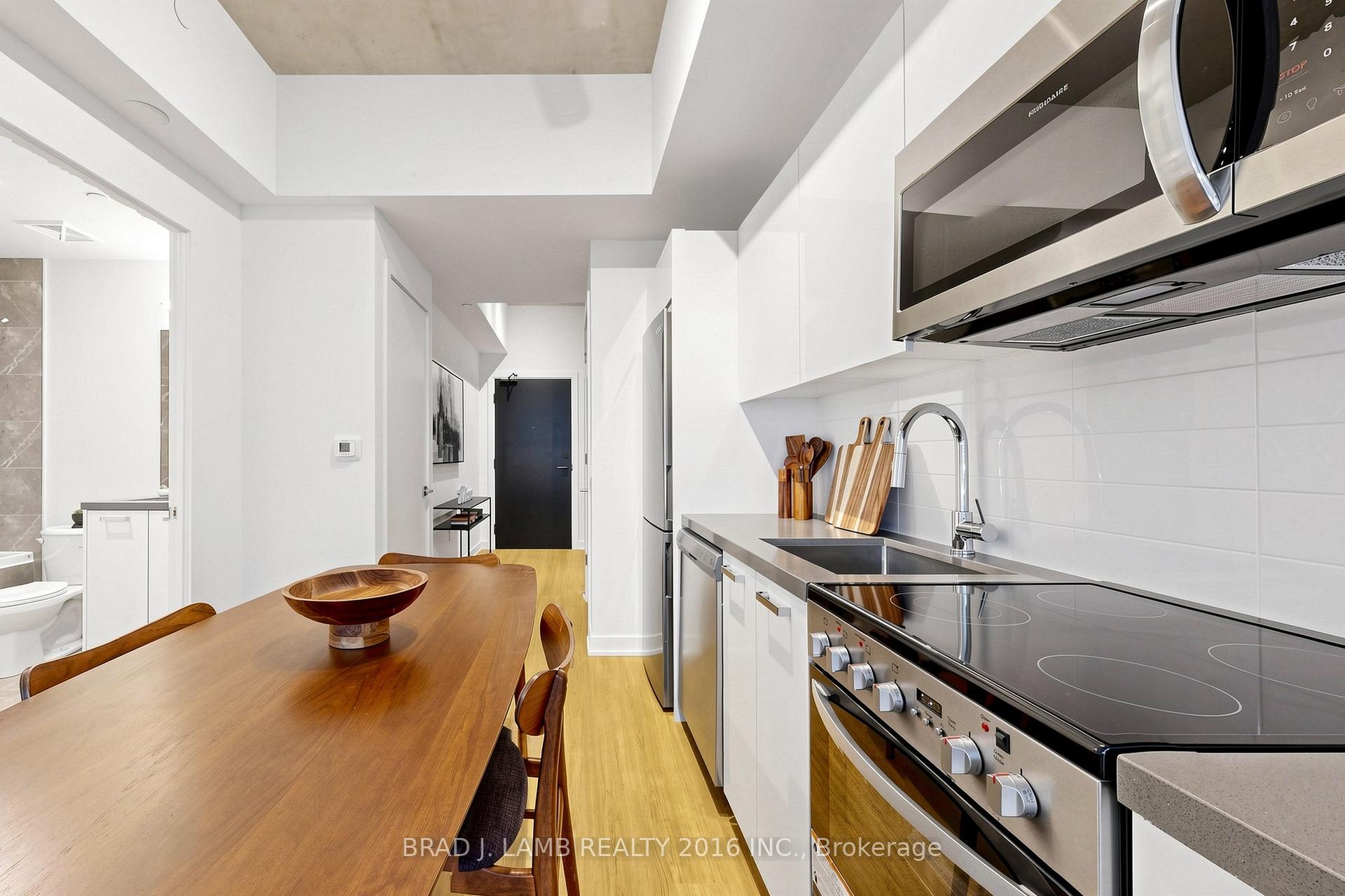 Photo 10 of Unit 808, 284 King Street E, Toronto, Moss Park — HOMEH
