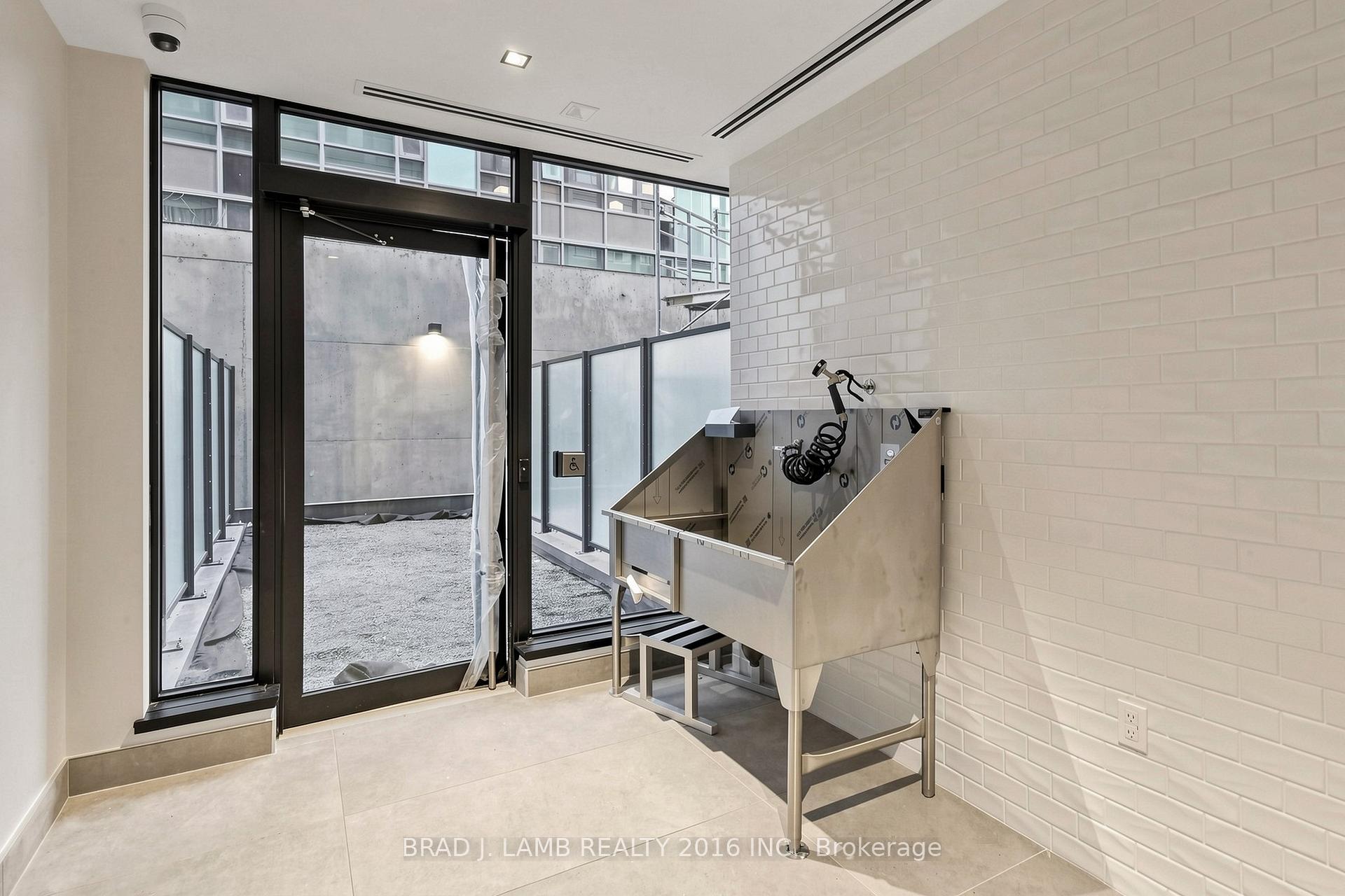 Photo 20 of Unit 808, 284 King Street E, Toronto, Moss Park — HOMEH