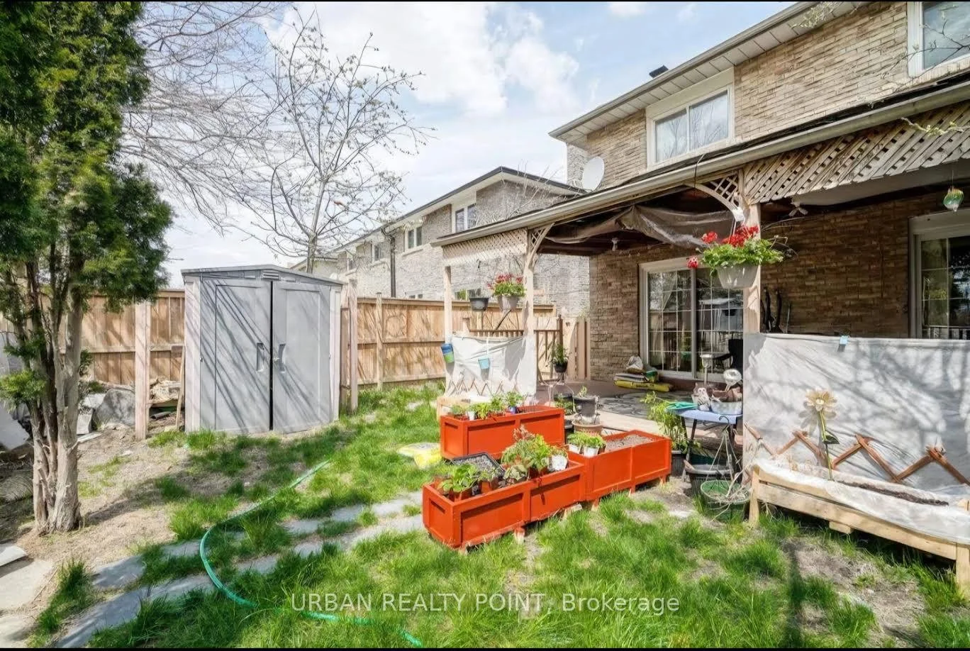 Photo 21 of 52 Fallway Road E, Brampton, Madoc — HOMEH