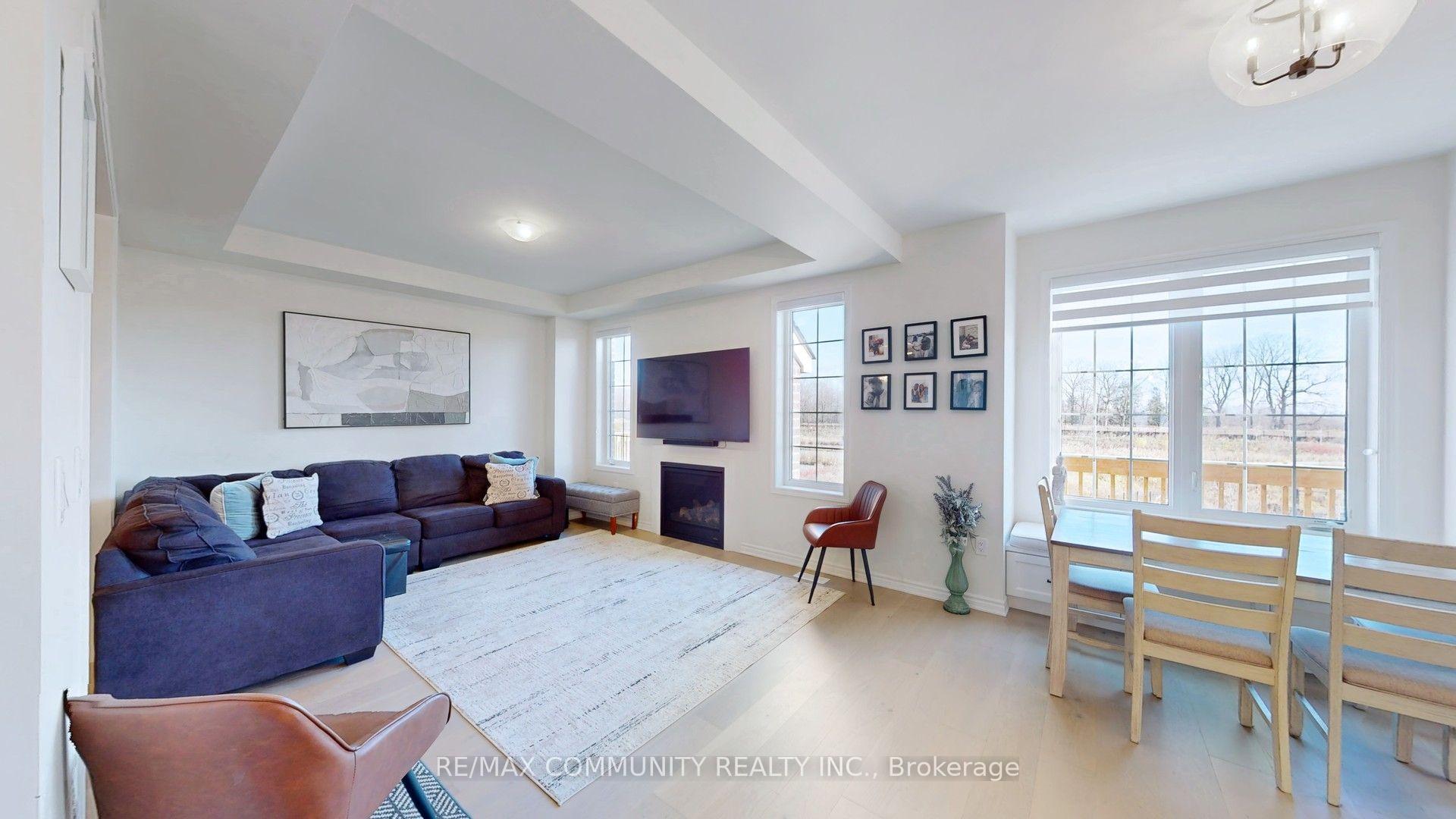 Photo 2 of 3279 Turnstone Boulevard, Pickering, Rural Pickering — HOMEH