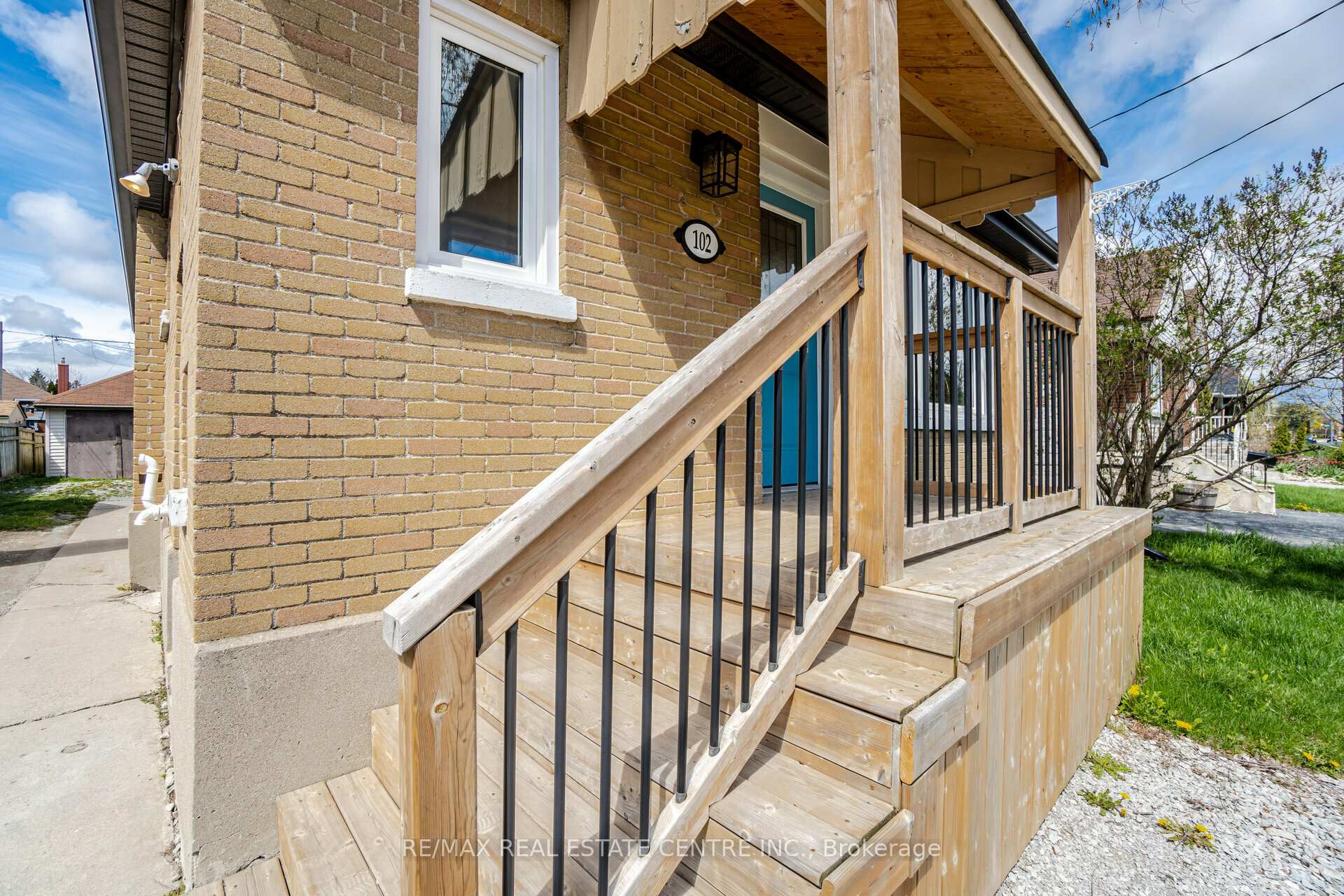 Photo 5 of Unit UPPER LEVEL, 102 Wilson Road S, Oshawa, Central — HOMEH