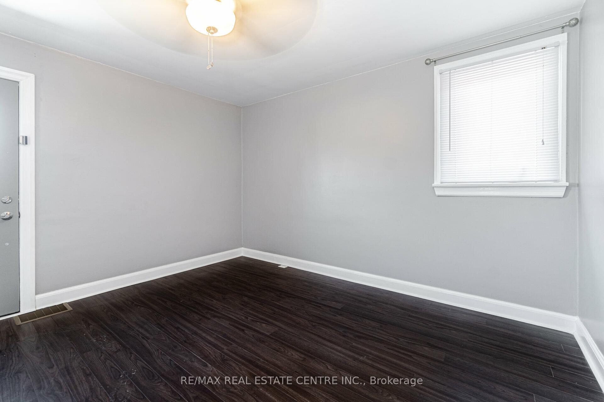 Photo 15 of Unit UPPER LEVEL, 102 Wilson Road S, Oshawa, Central — HOMEH