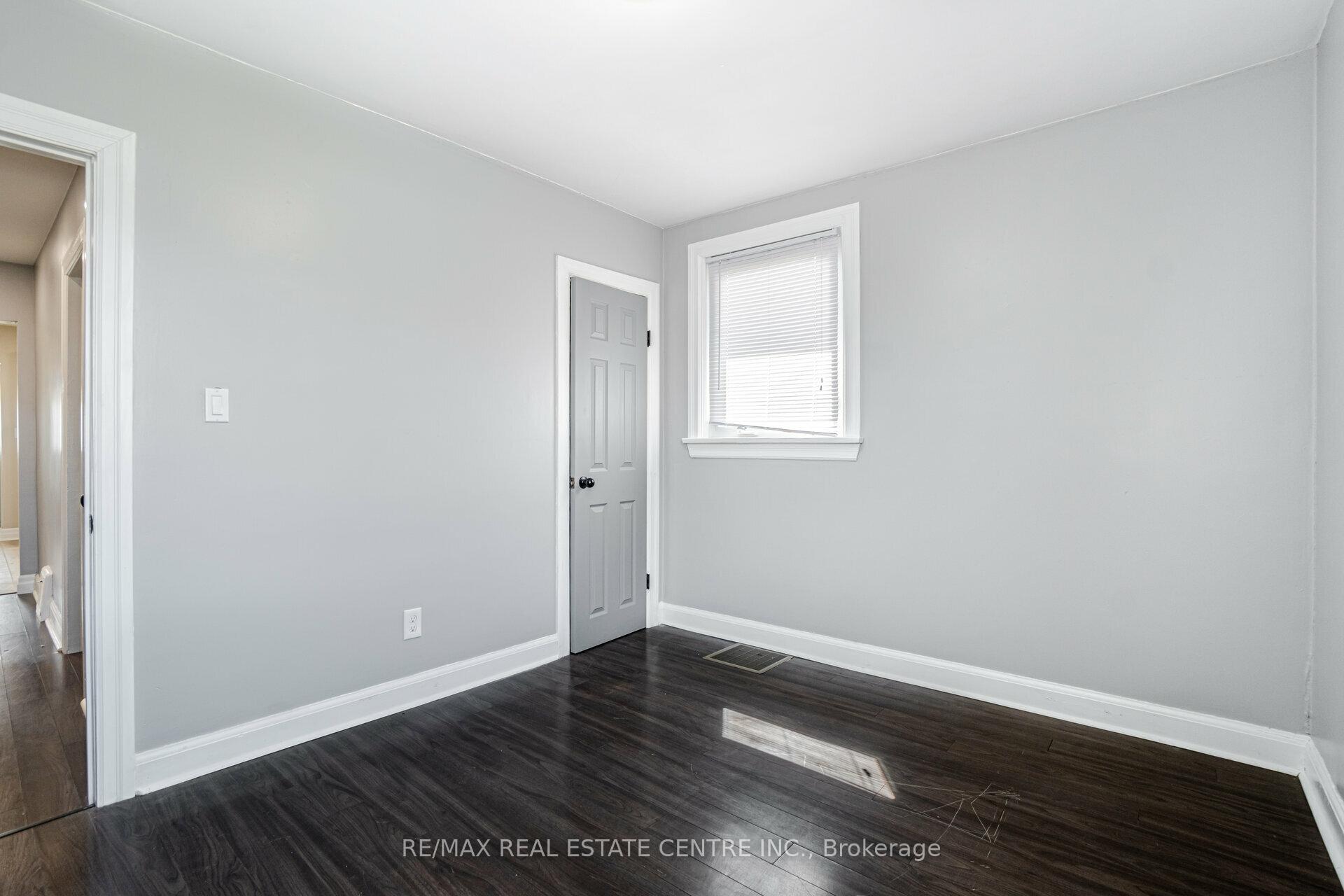 Photo 19 of Unit UPPER LEVEL, 102 Wilson Road S, Oshawa, Central — HOMEH