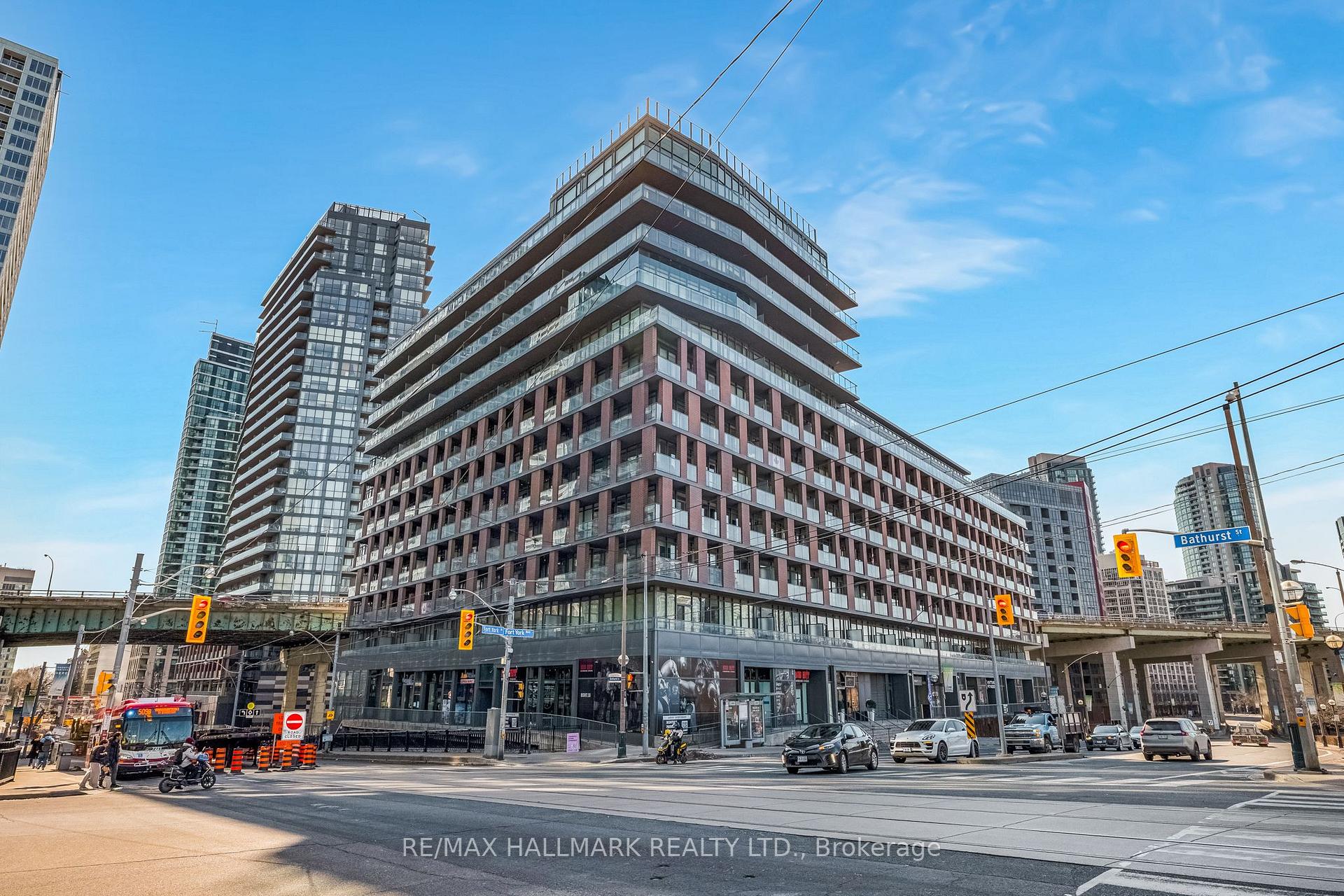 Photo of Unit 913, 169 Fort York Boulevard