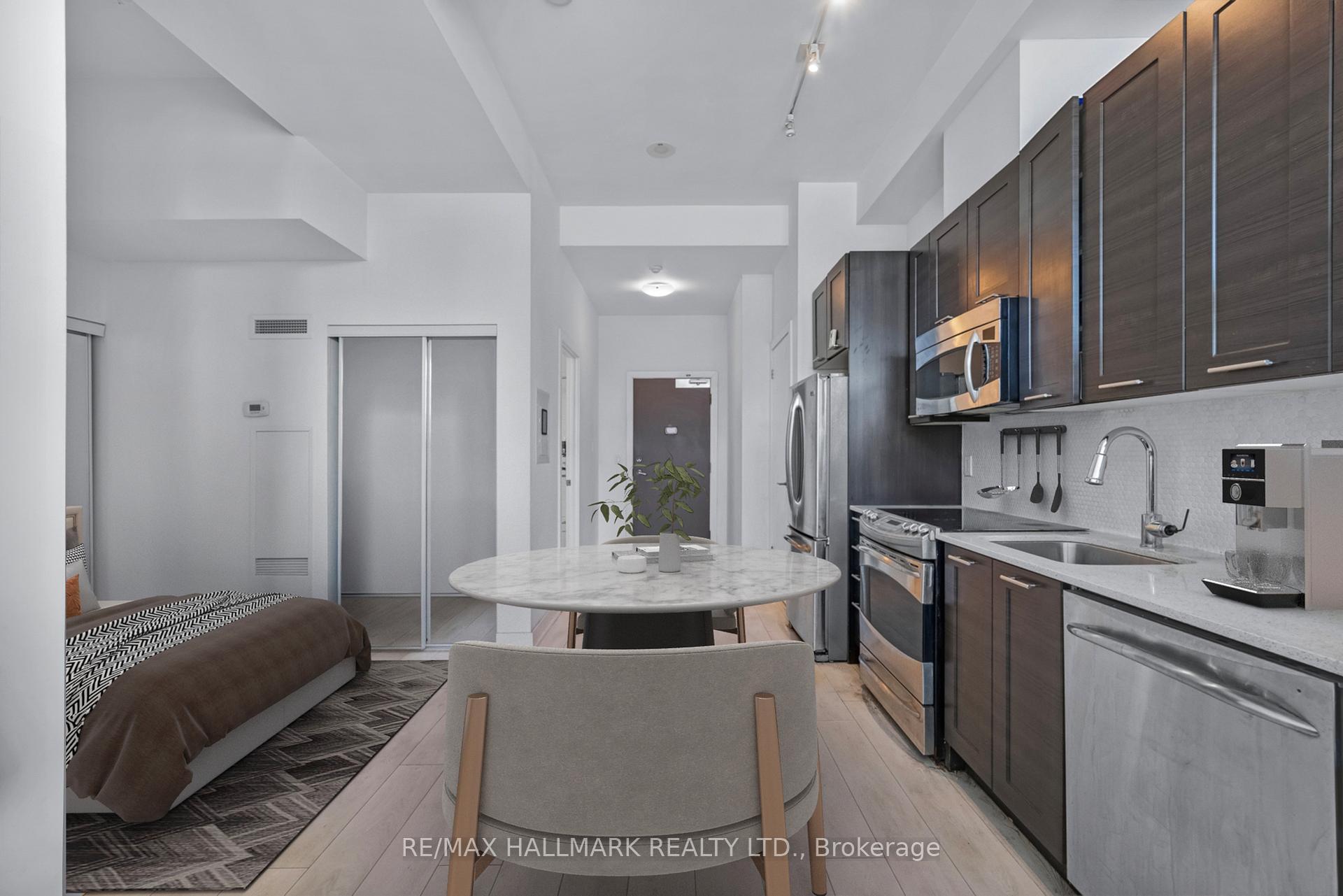 Photo 9 of Unit 913, 169 Fort York Boulevard, Toronto, Niagara — HOMEH