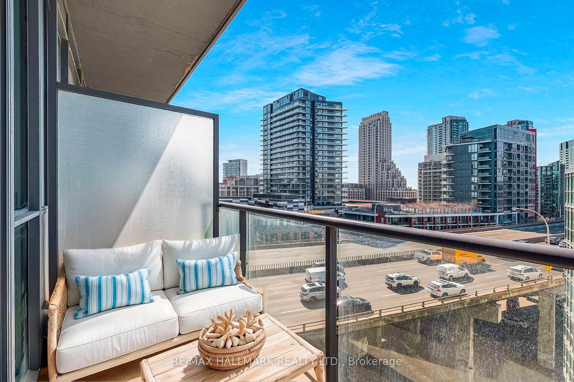 Photo 13 of Unit 913, 169 Fort York Boulevard, Toronto, Niagara — HOMEH