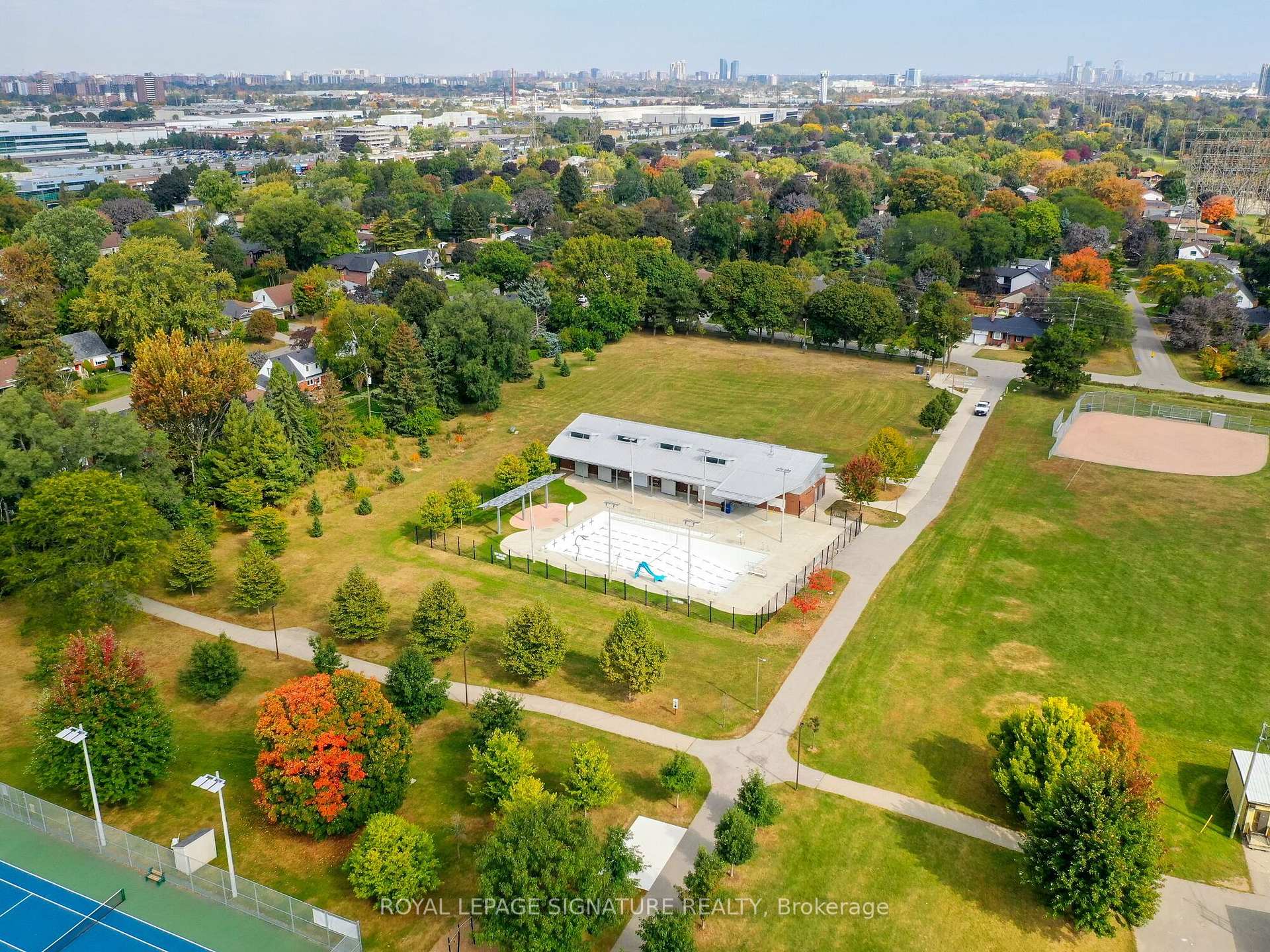 Photo 90 of 762 Duchess Drive, Mississauga, Lakeview — HOMEH