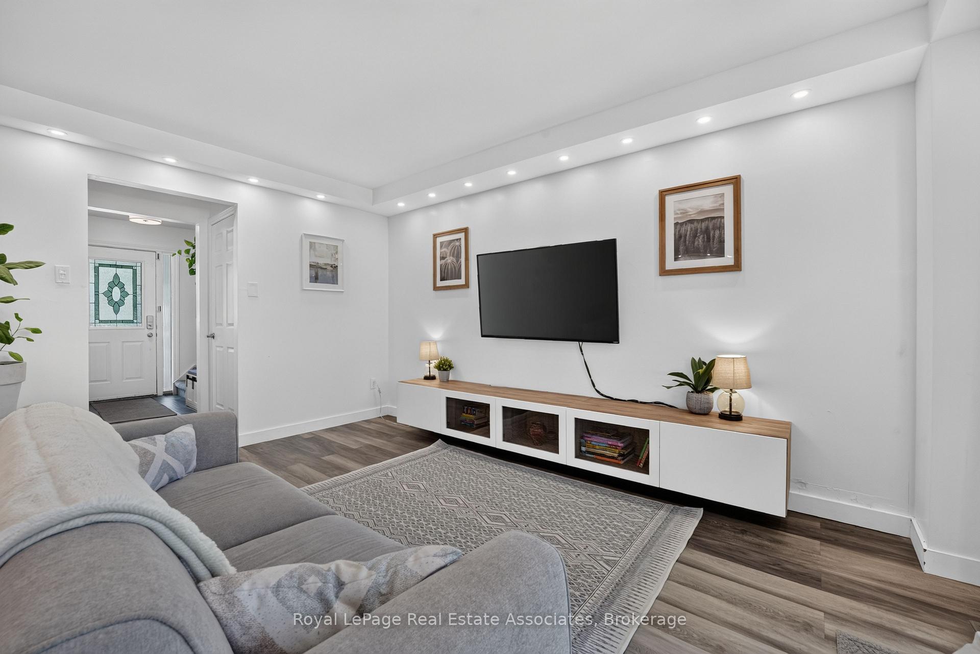 Photo 20 of Unit 8, 59 Maple Avenue, Halton Hills, Georgetown — HOMEH
