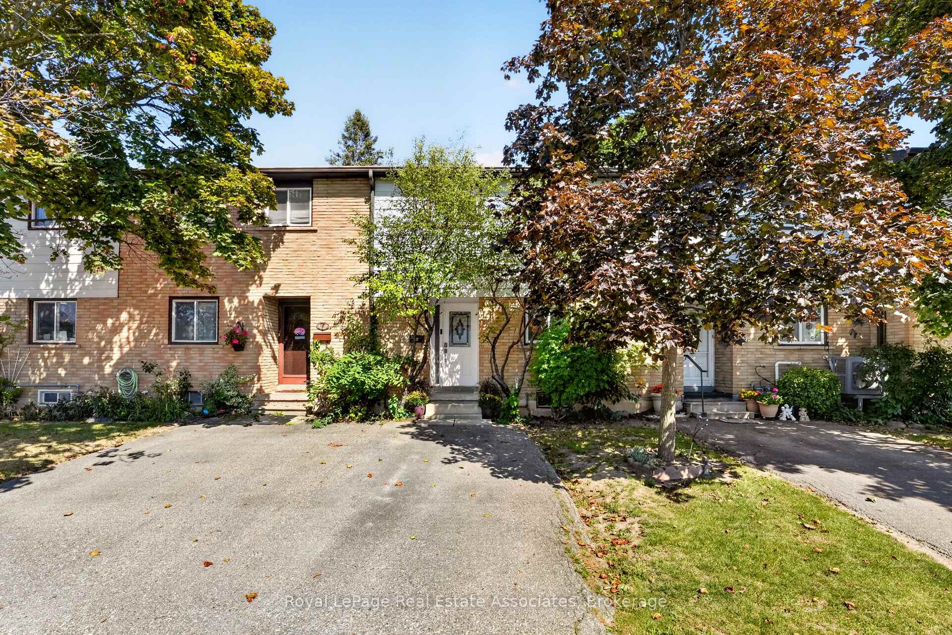 Photo 48 of Unit 8, 59 Maple Avenue, Halton Hills, Georgetown — HOMEH