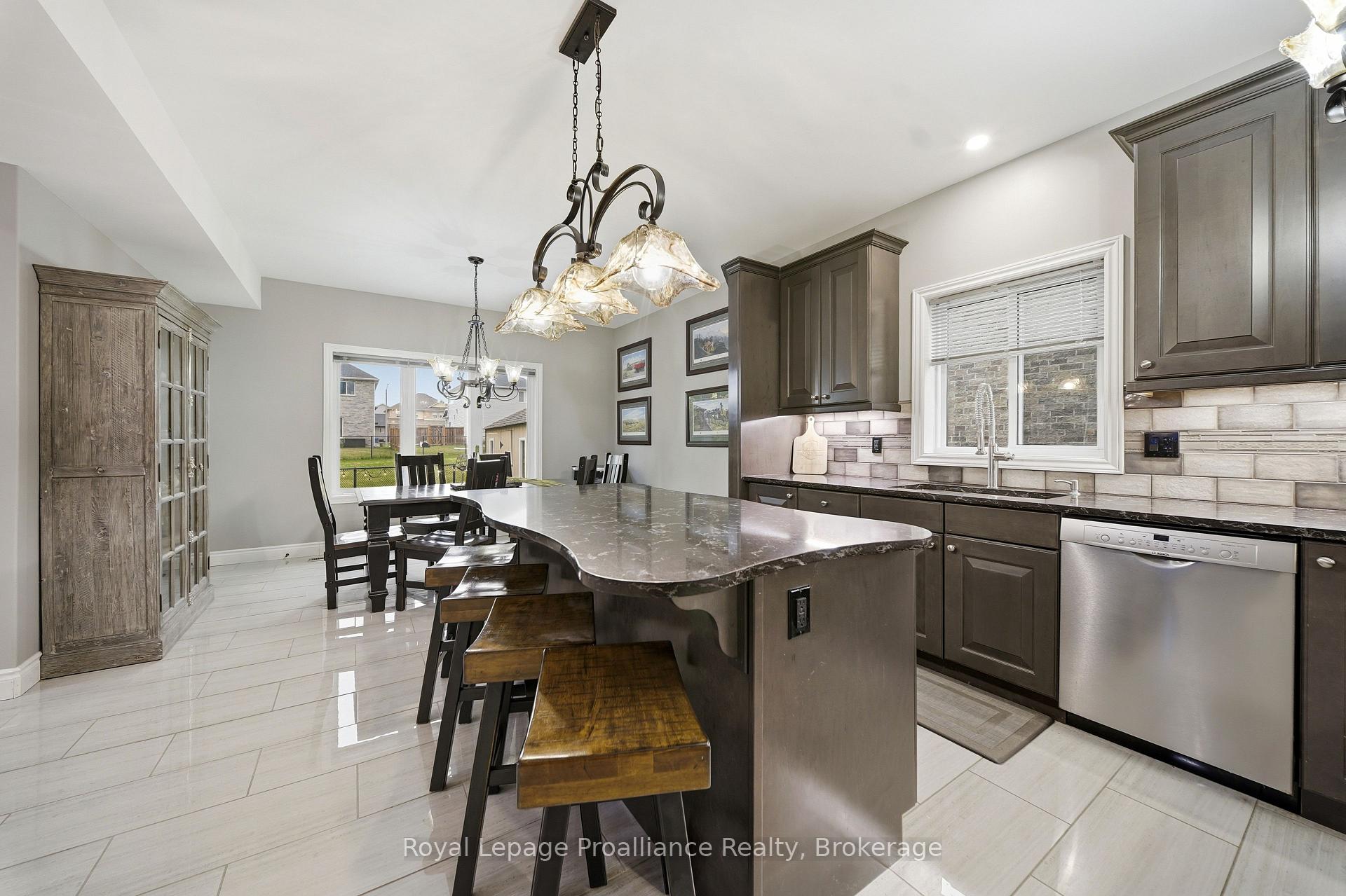 Photo 18 of 32 Walnut Crescent, Belleville, Thurlow Ward — HOMEH