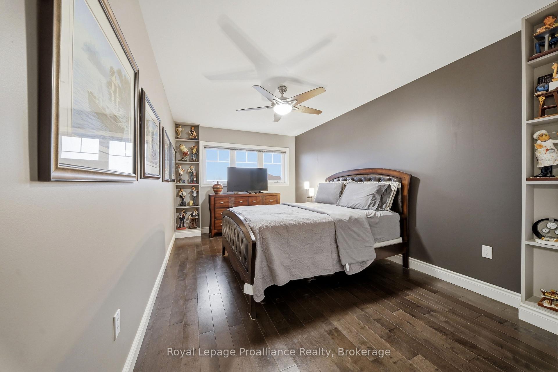 Photo 26 of 32 Walnut Crescent, Belleville, Thurlow Ward — HOMEH