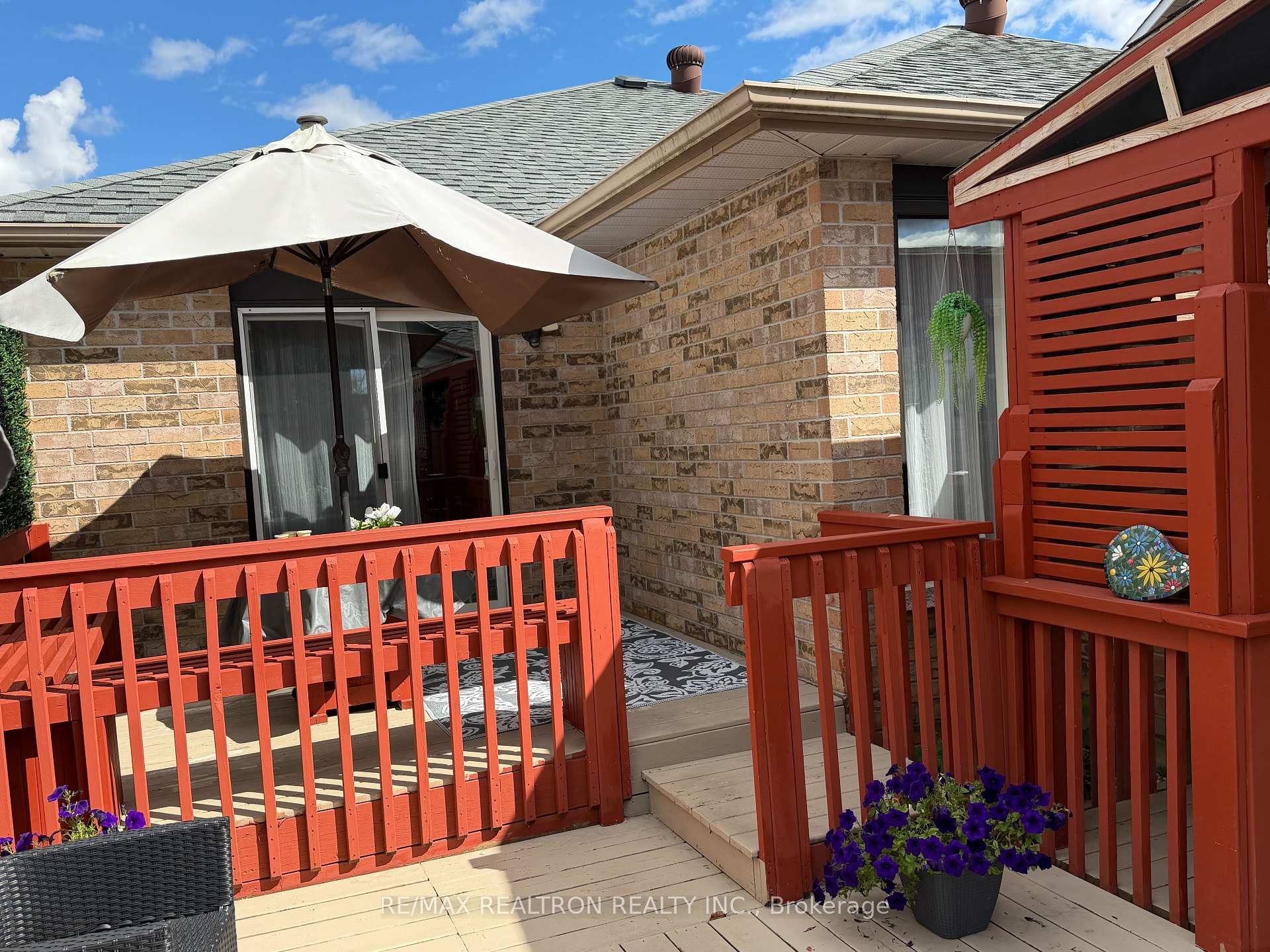 Photo 17 of 46 Cloughley Drive, Barrie, Northwest — HOMEH