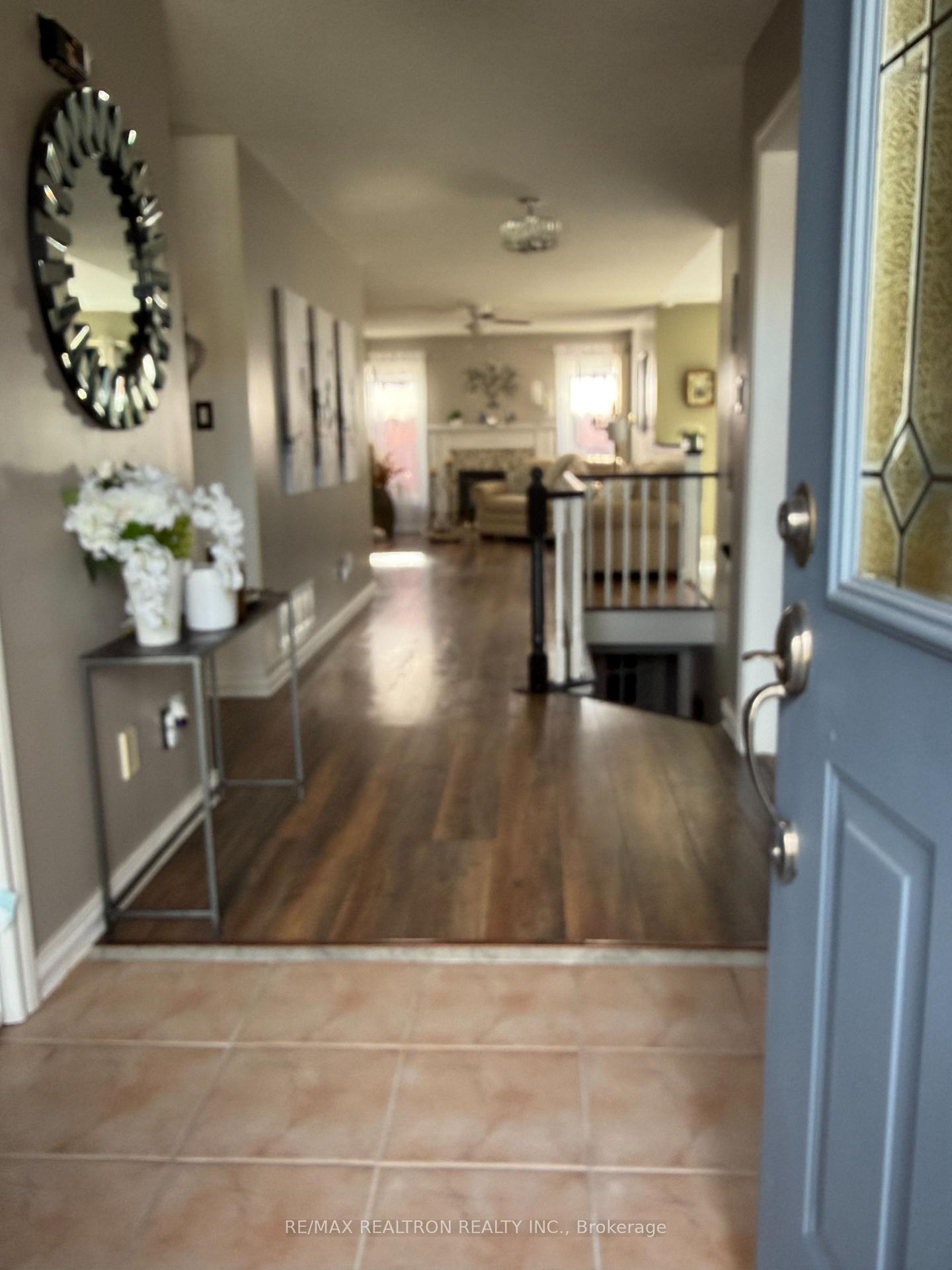 Photo 2 of 46 Cloughley Drive, Barrie, Northwest — HOMEH