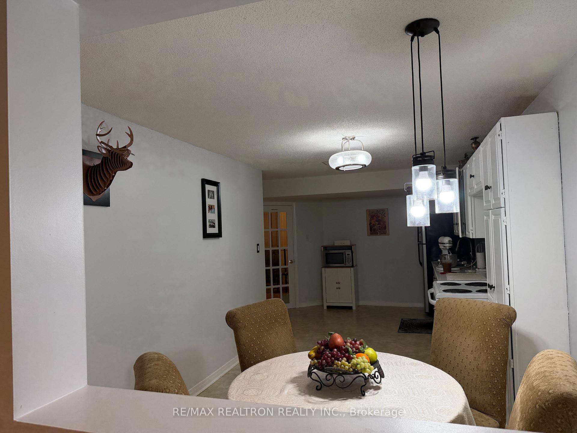 Photo 36 of 46 Cloughley Drive, Barrie, Northwest — HOMEH
