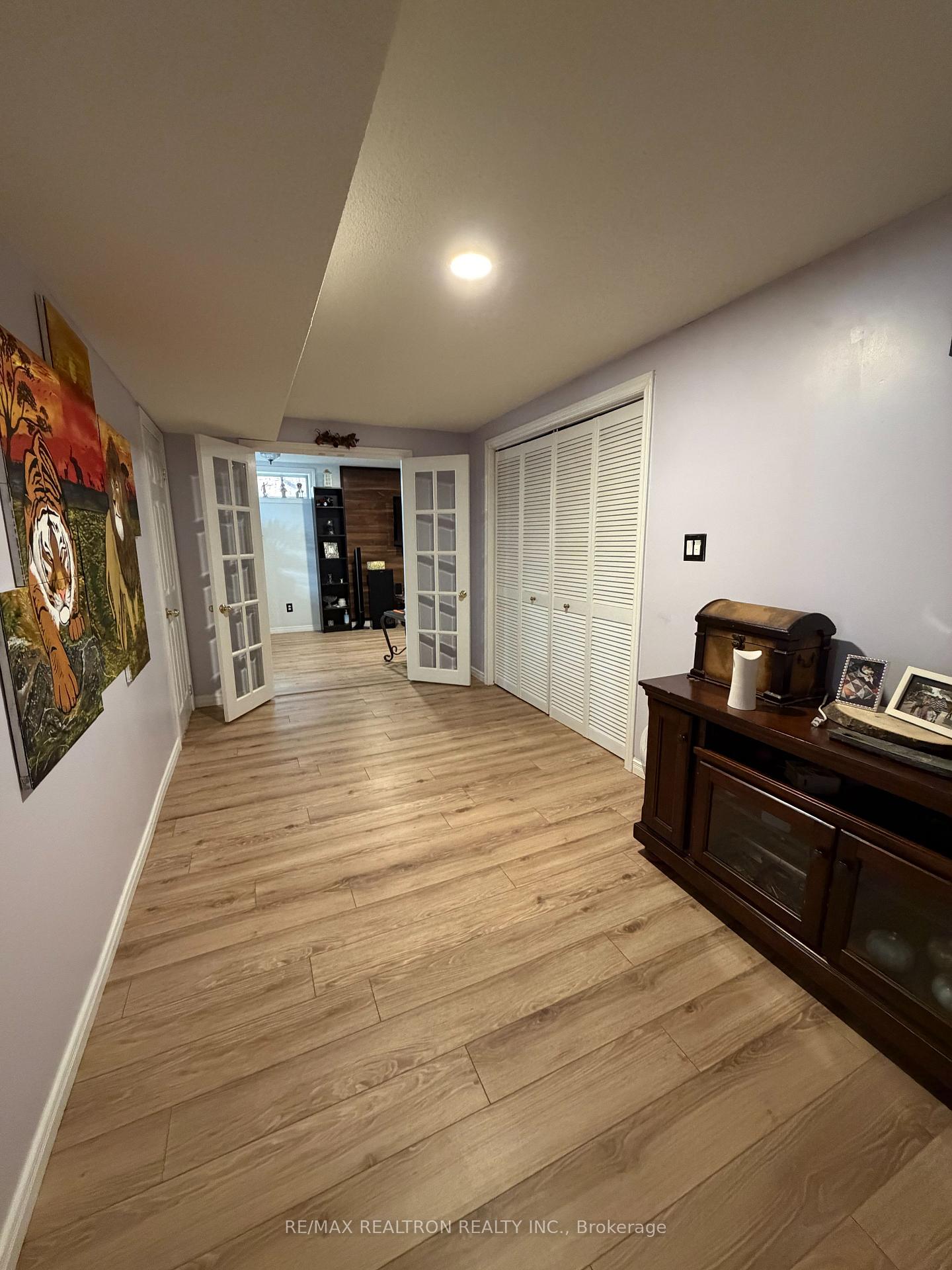 Photo 42 of 46 Cloughley Drive, Barrie, Northwest — HOMEH