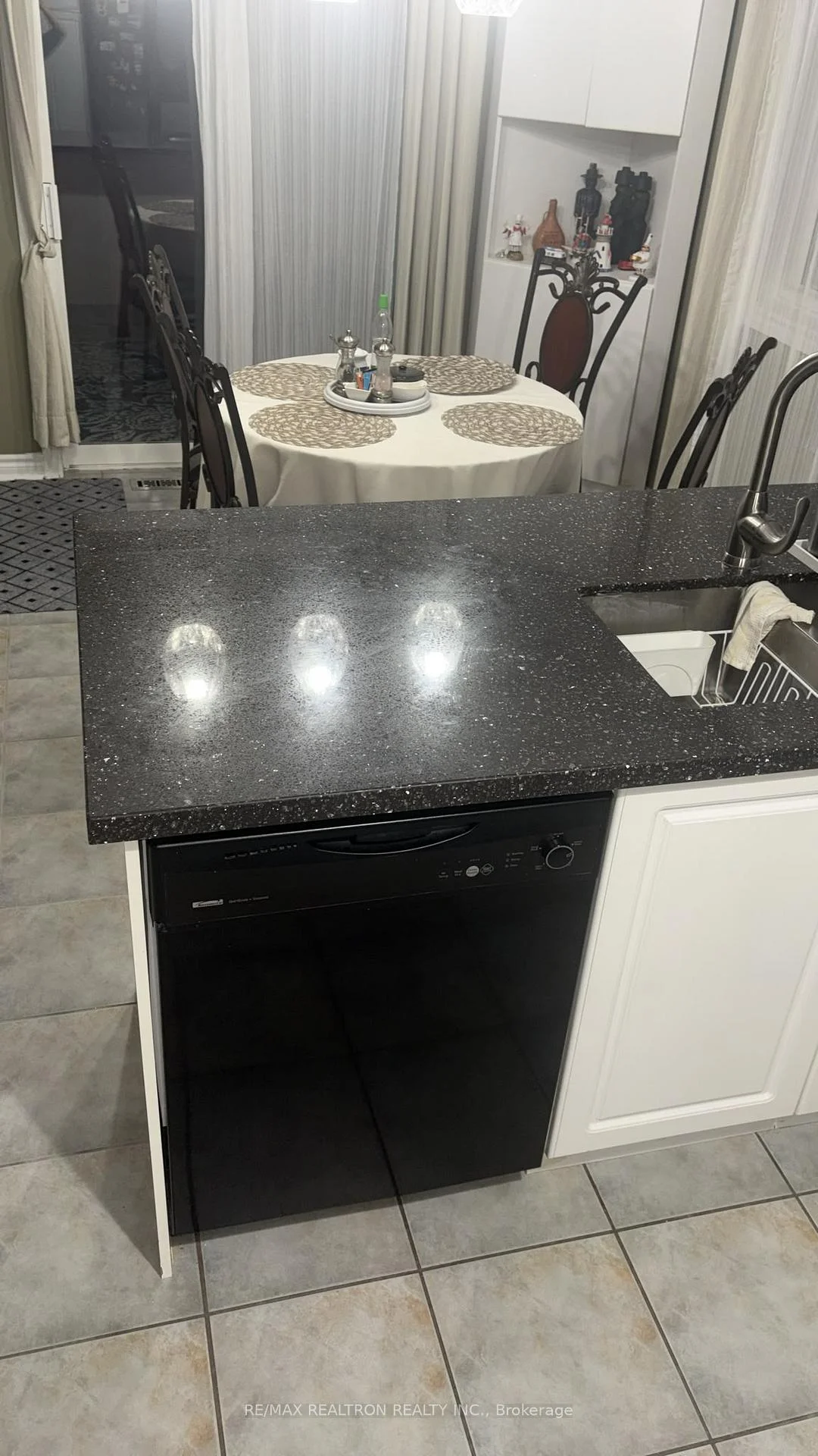 Photo 14 of 46 Cloughley Drive, Barrie, Northwest — HOMEH