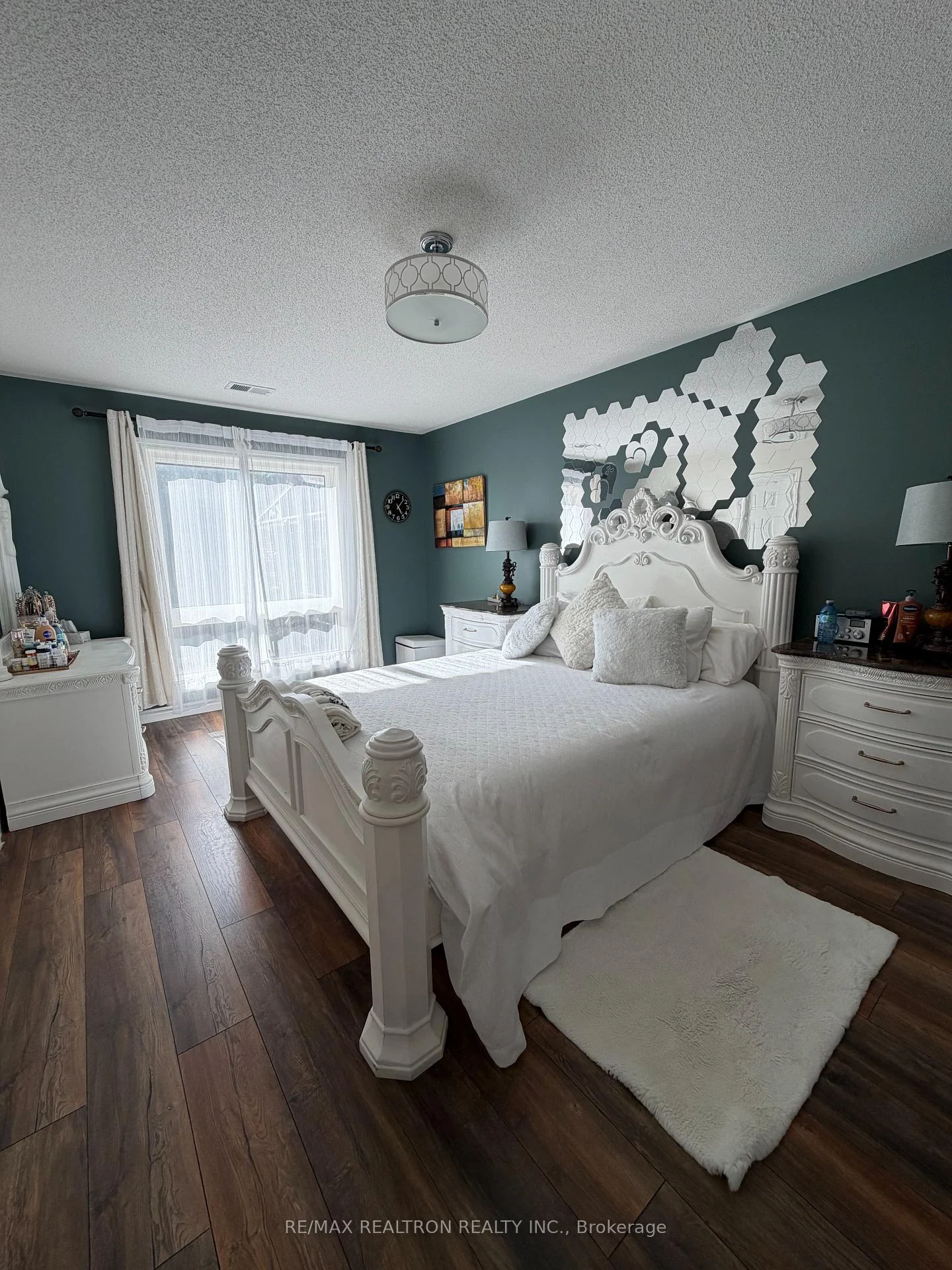 Photo 37 of 46 Cloughley Drive, Barrie, Northwest — HOMEH