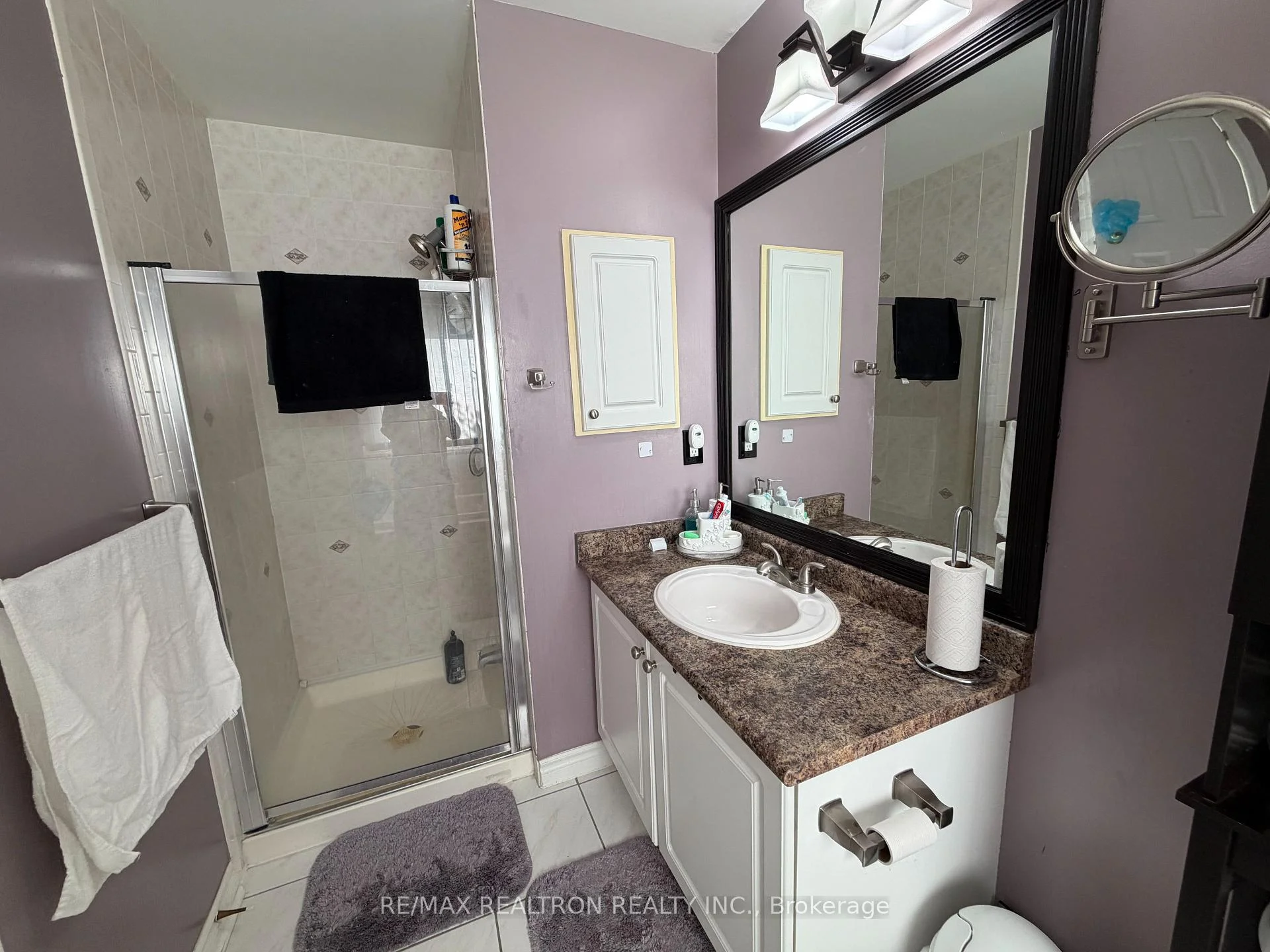 Photo 38 of 46 Cloughley Drive, Barrie, Northwest — HOMEH