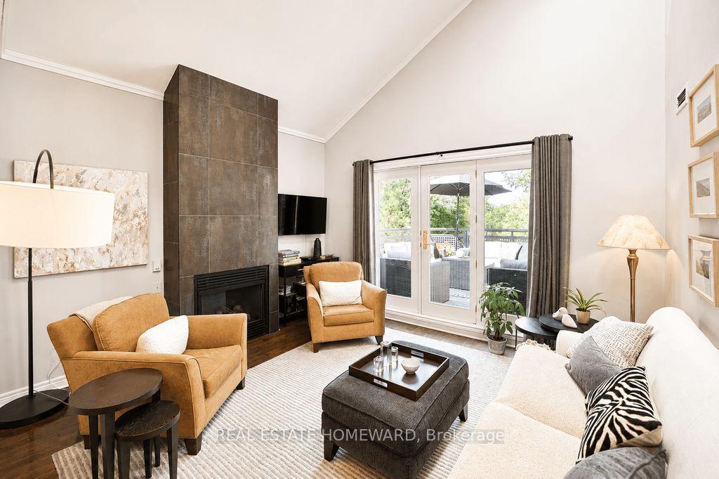 Photo 2 of Unit 304, 1941 Queen Street E, Toronto, The Beaches — HOMEH