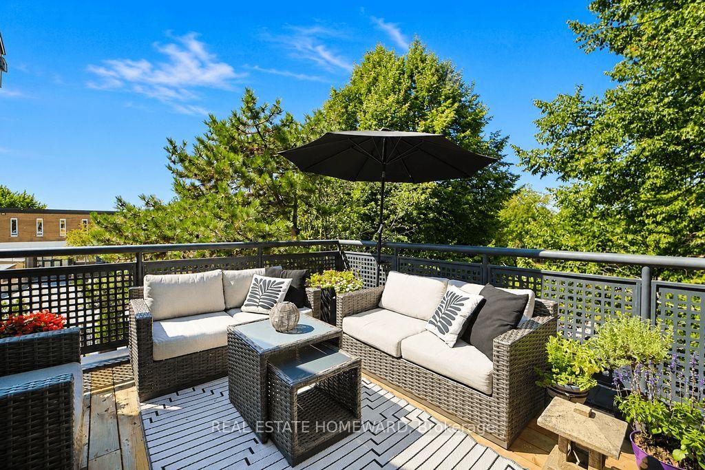 Photo 15 of Unit 304, 1941 Queen Street E, Toronto, The Beaches — HOMEH