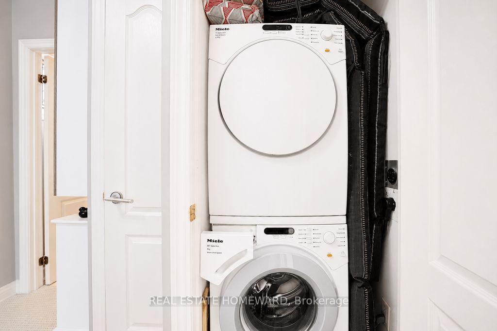 Photo 24 of Unit 304, 1941 Queen Street E, Toronto, The Beaches — HOMEH