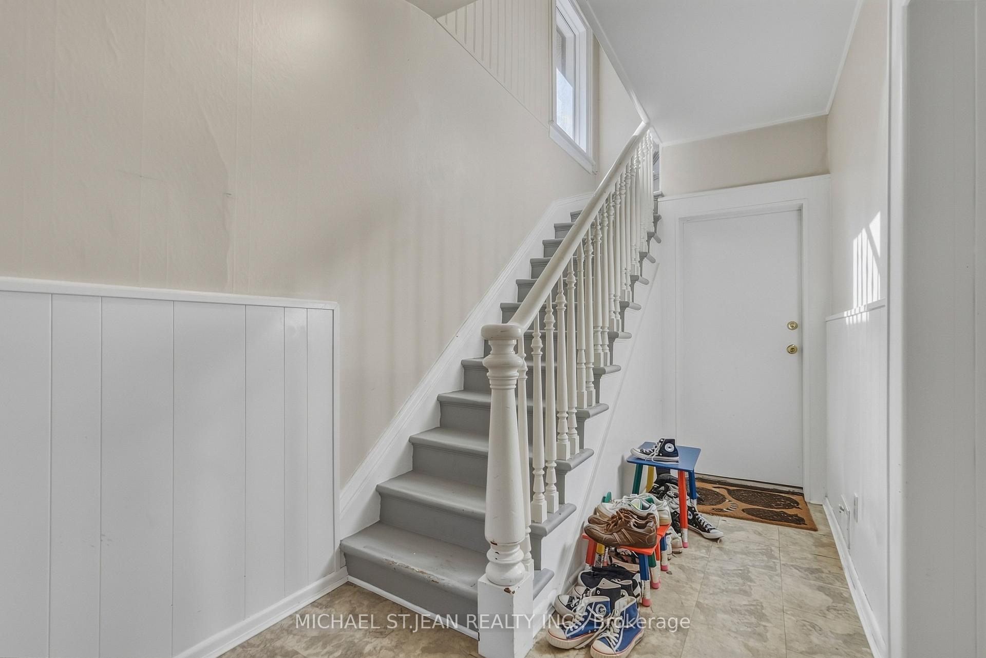 Photo 7 of 84 West Avenue S, Hamilton, Stinson — HOMEH