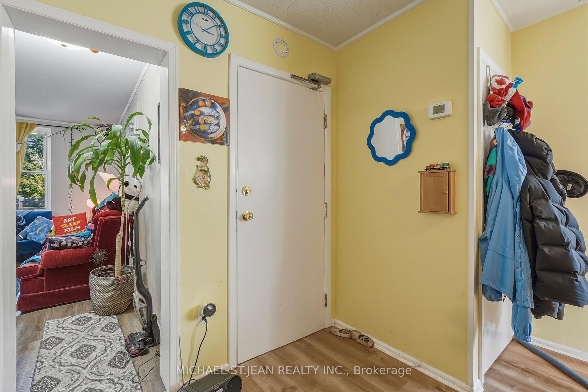 Photo 11 of 84 West Avenue S, Hamilton, Stinson — HOMEH